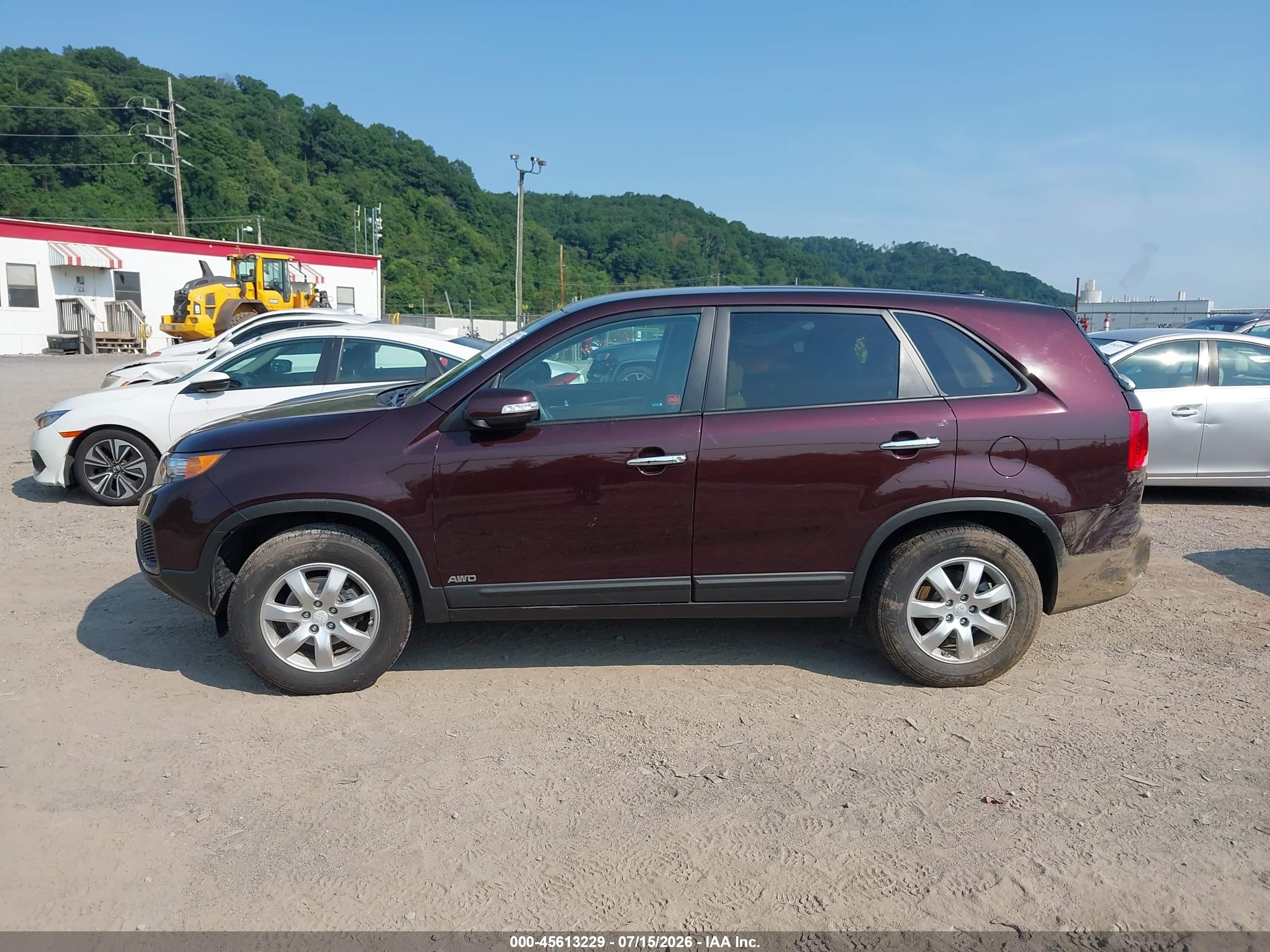 2012 Kia Sorento Lx Maroon vin: 5XYKTCA6XCG198752