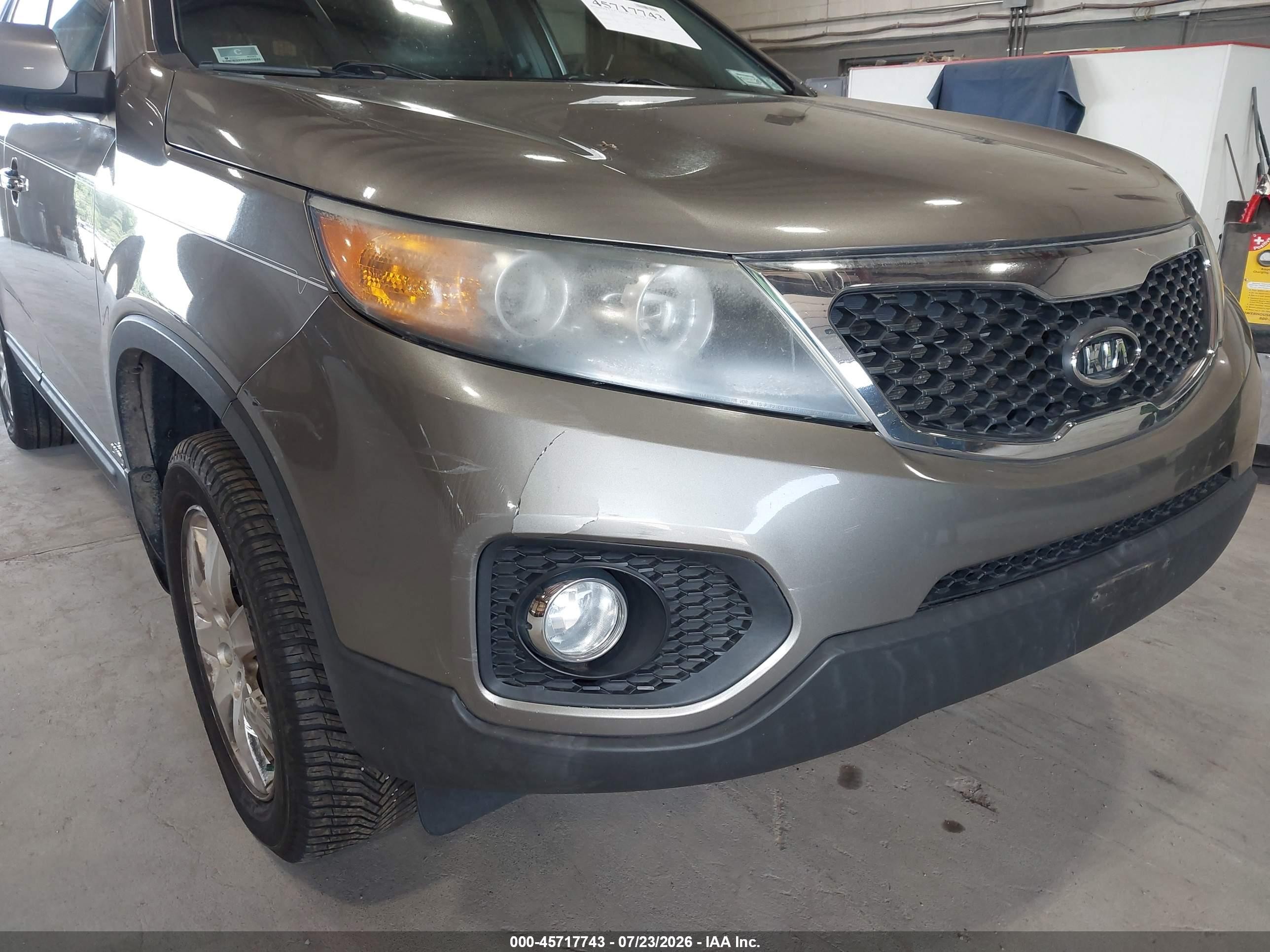 2012 Kia Sorento Lx Серый vin: 5XYKTCA6XCG227392
