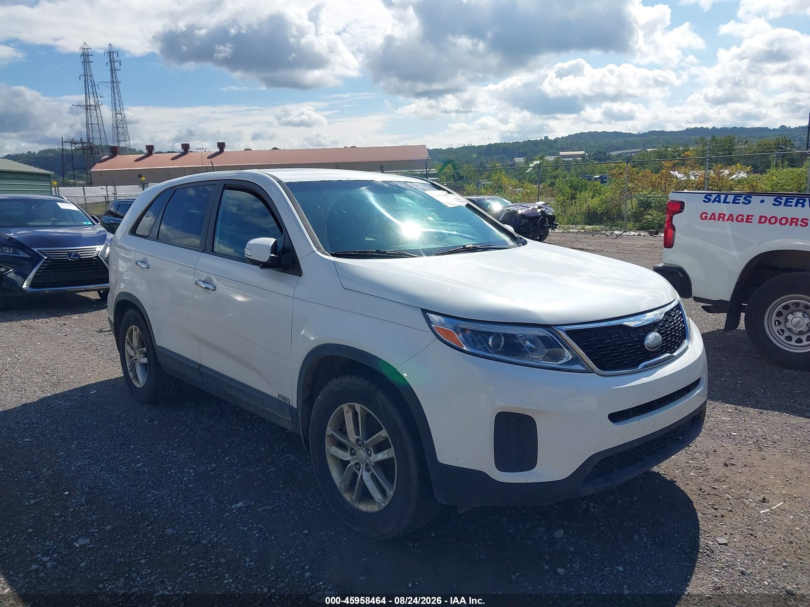 2014 Kia Sorento Lx White vin: 5XYKTCA6XEG429636