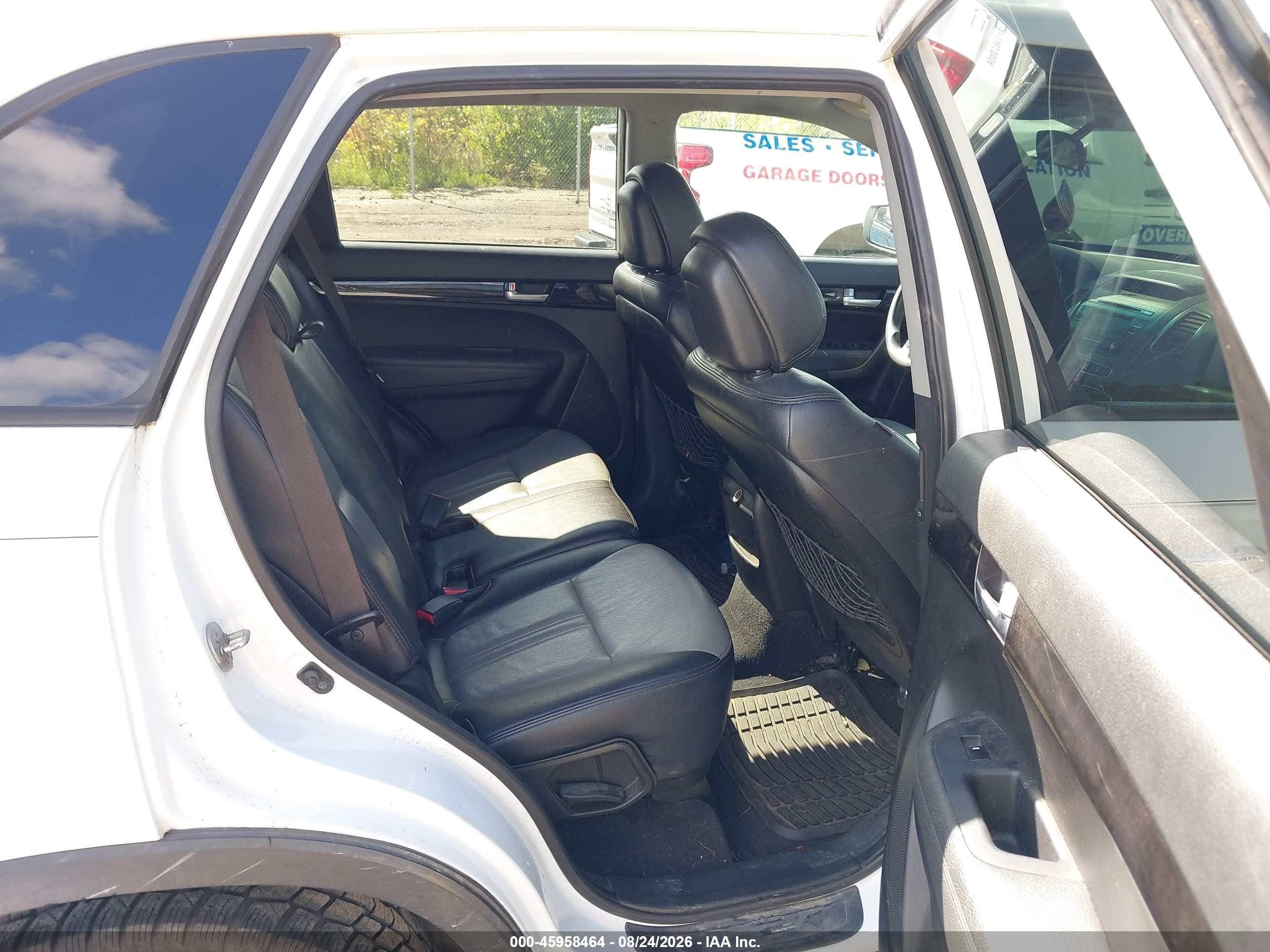 2014 Kia Sorento Lx White vin: 5XYKTCA6XEG429636