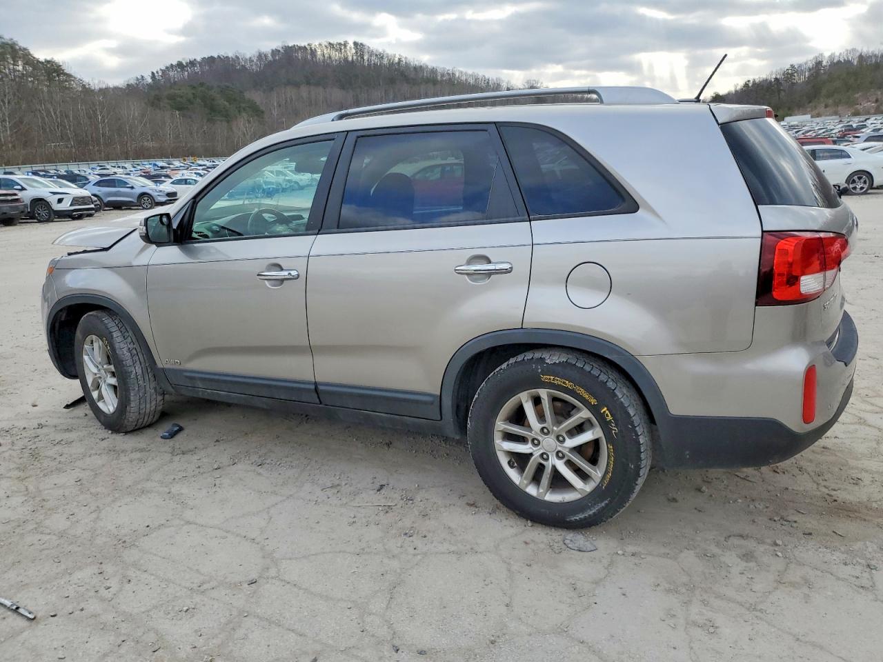 2014 Kia Sorento Lx Beige vin: 5XYKTCA6XEG441852