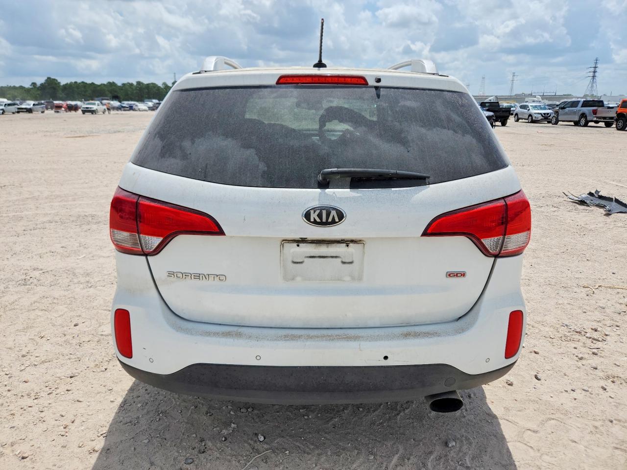2014 Kia Sorento Lx White vin: 5XYKTCA6XEG451104