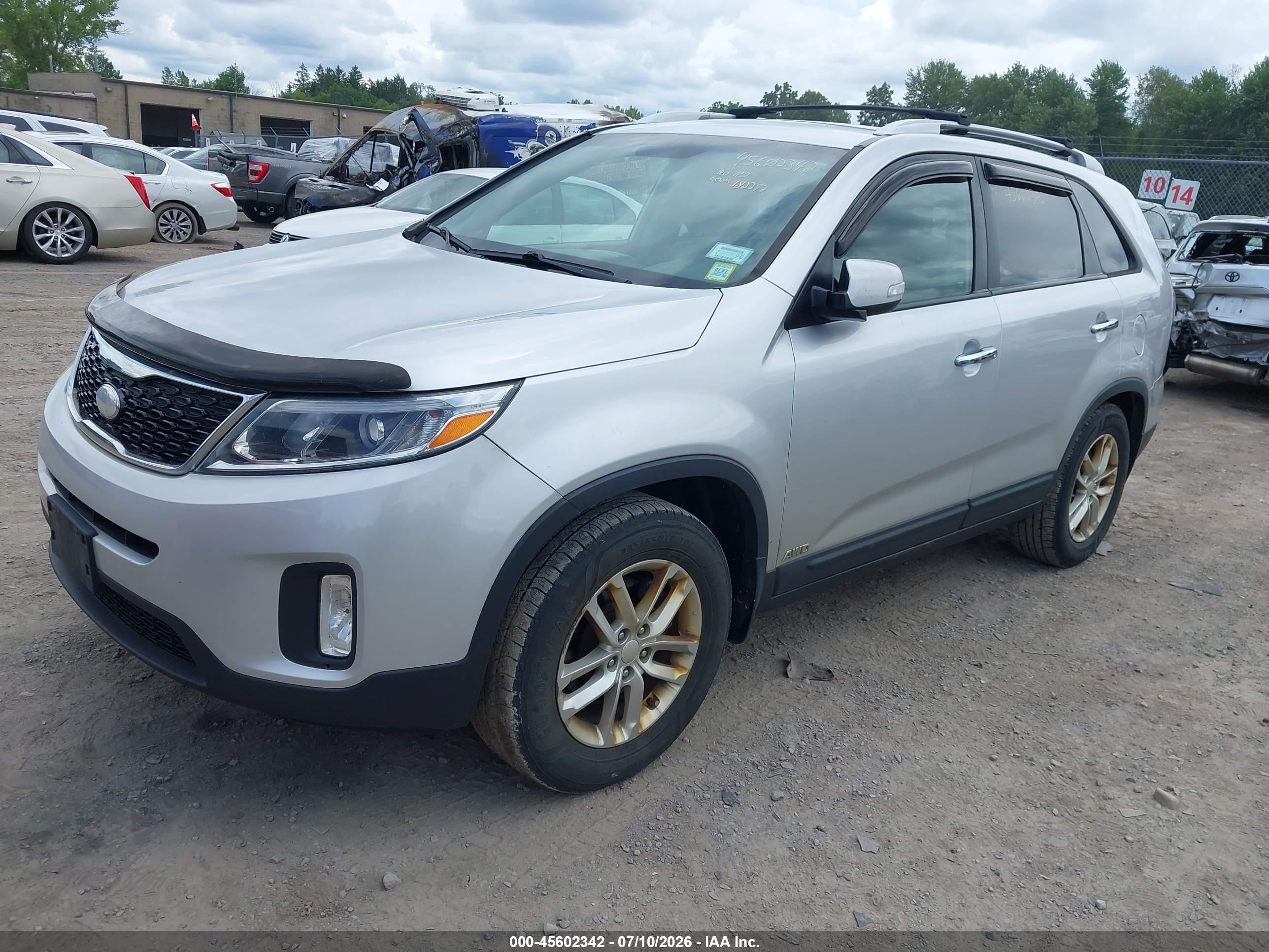 2014 Kia Sorento Lx Серебряный vin: 5XYKTCA6XEG516758