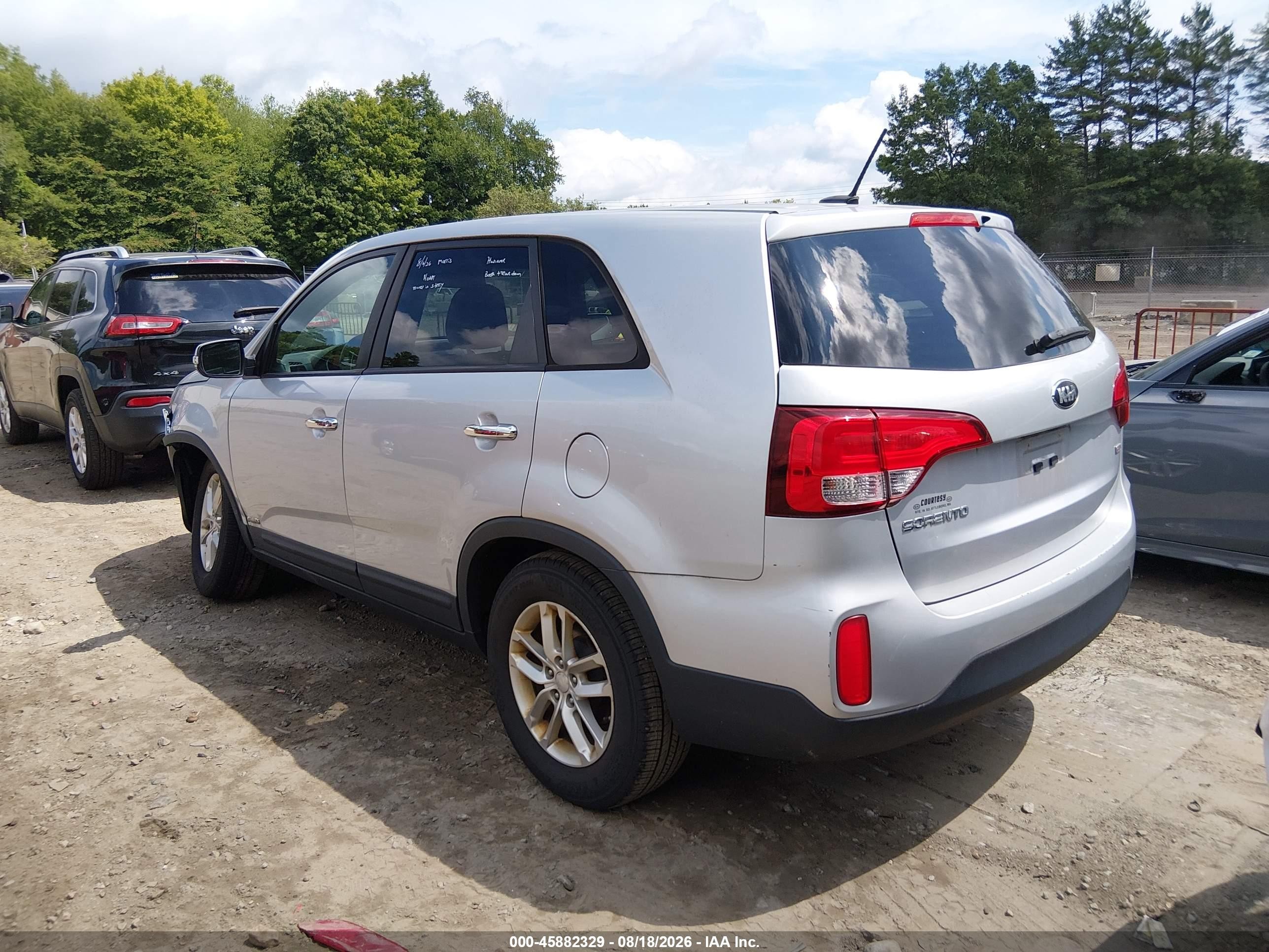 2015 Kia Sorento Lx Silver vin: 5XYKTCA6XFG564584
