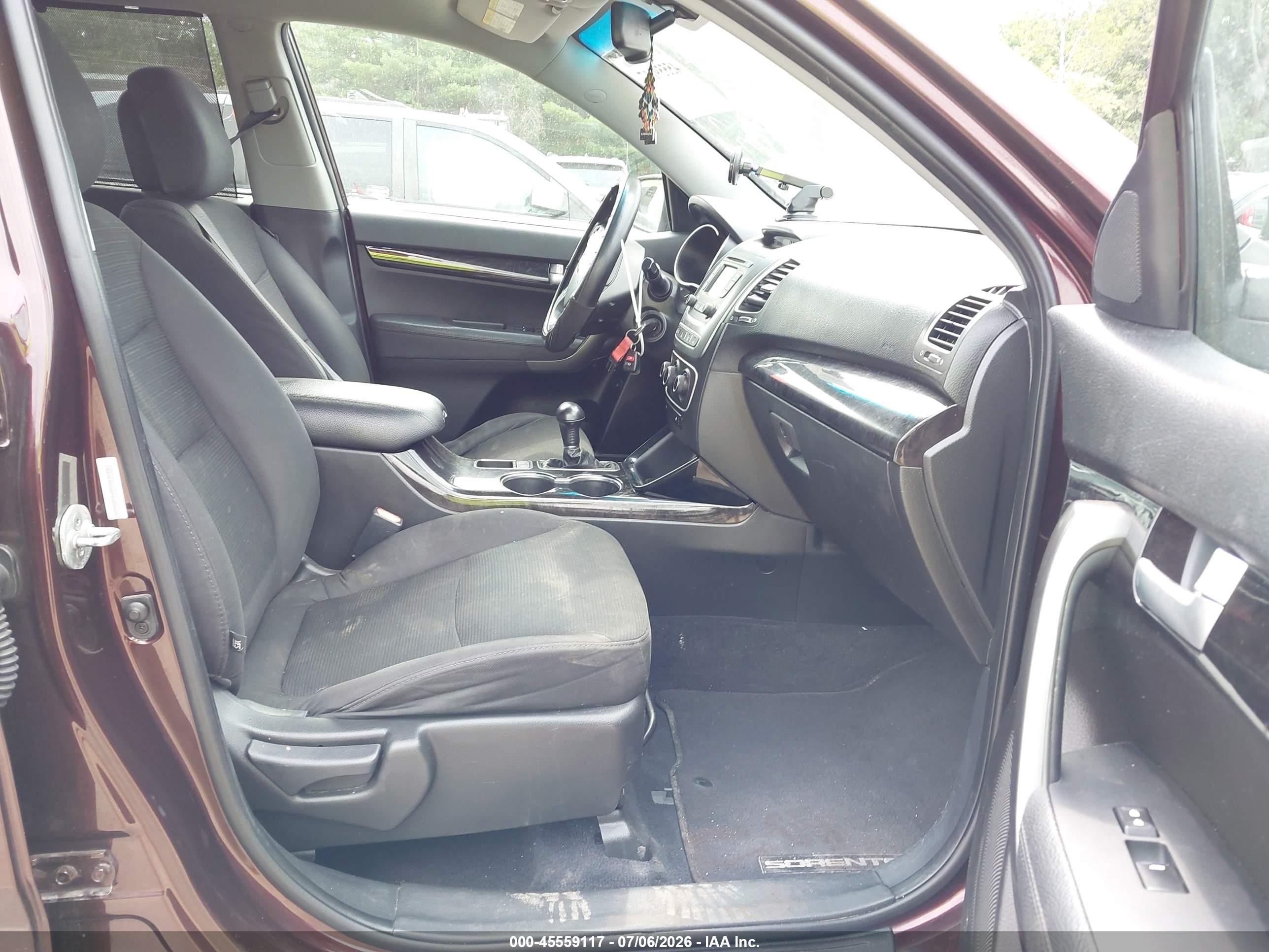 2015 Kia Sorento Lx Maroon vin: 5XYKTCA6XFG604629