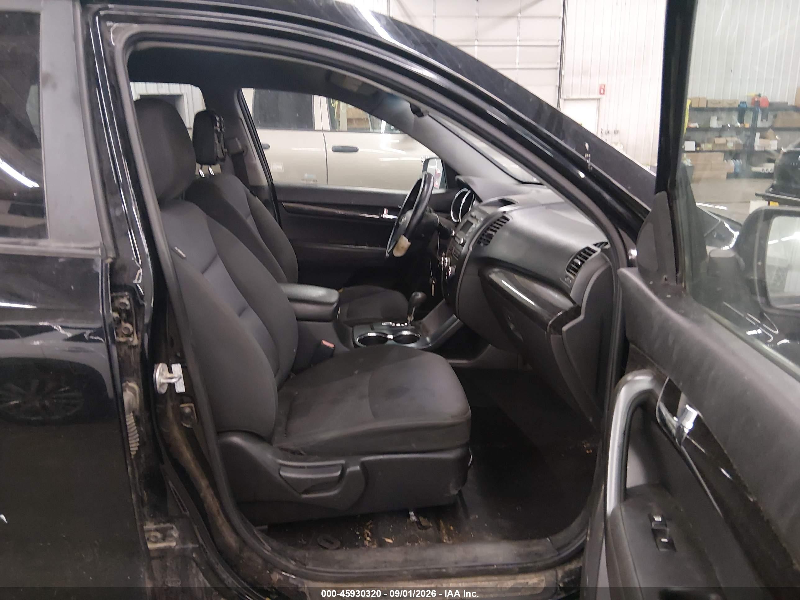 2011 Kia Sorento Lx Black vin: 5XYKTDA12BG089257
