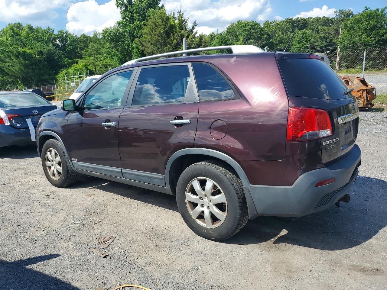 2011 Kia Sorento Lx Maroon vin: 5XYKTDA12BG099433