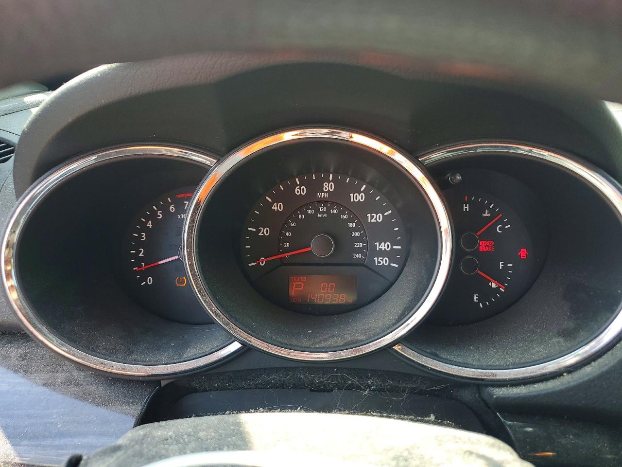 2011 Kia Sorento Lx Maroon vin: 5XYKTDA12BG099433