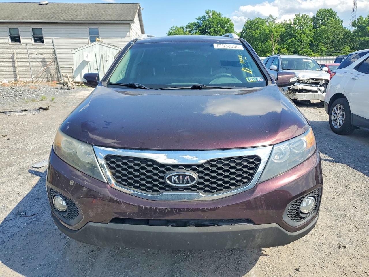 2011 Kia Sorento Lx Maroon vin: 5XYKTDA12BG099433