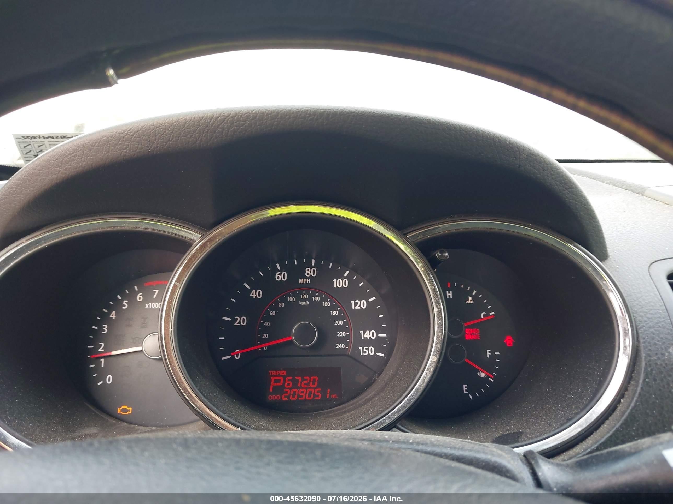 2011 Kia Sorento Lx Белый vin: 5XYKTDA12BG156391