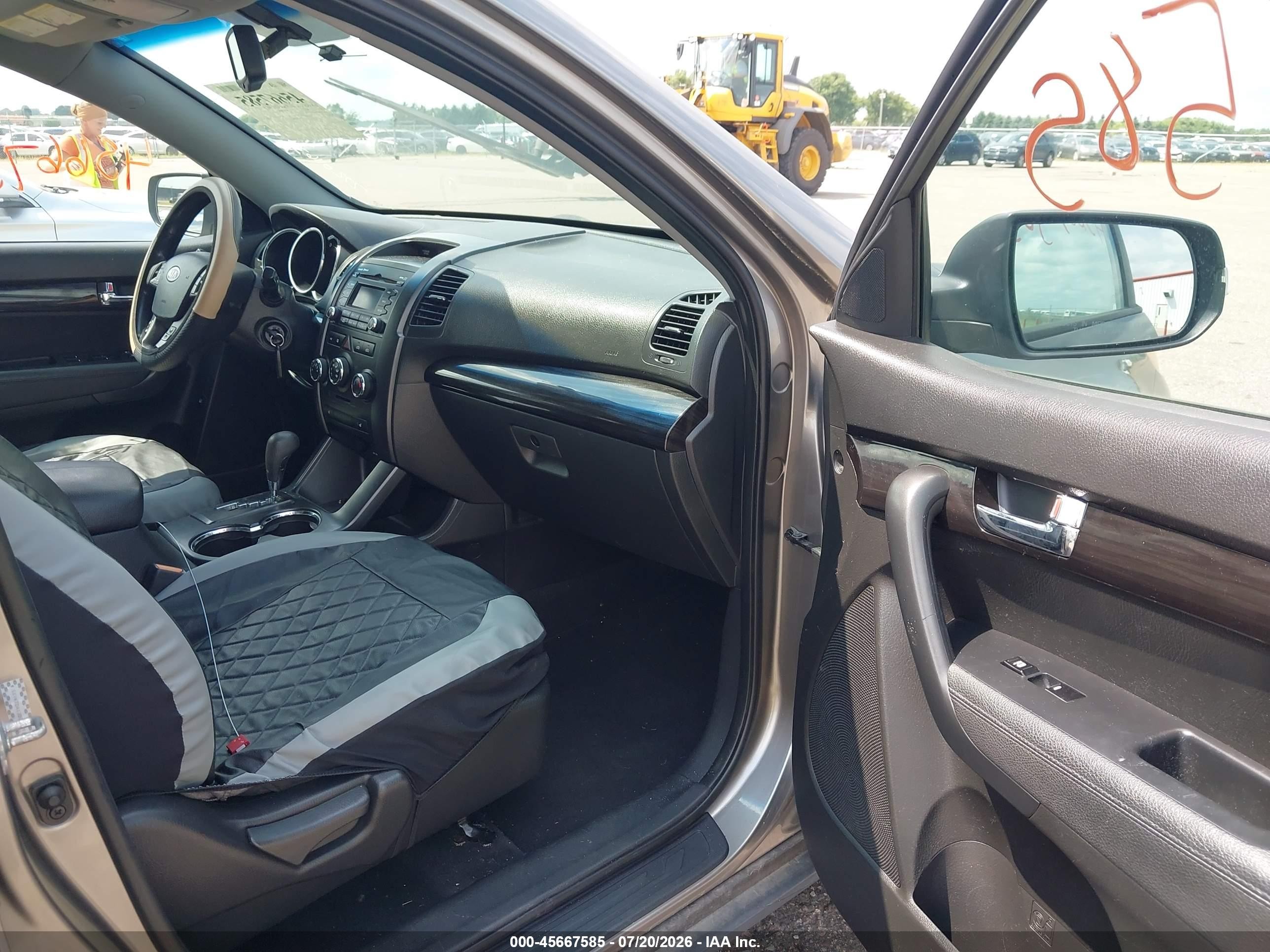 2011 Kia Sorento Lx Gray vin: 5XYKTDA13BG027916