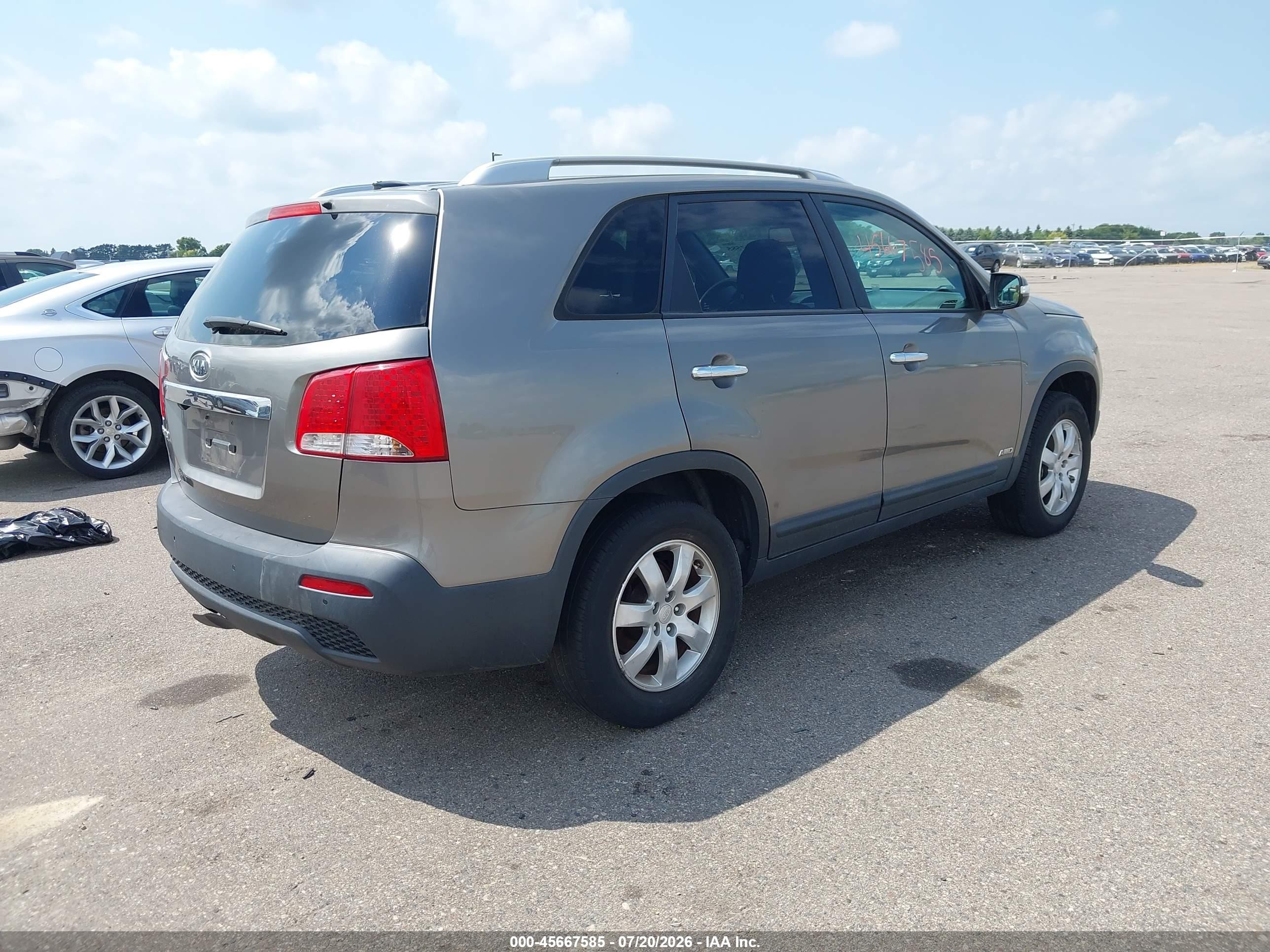 2011 Kia Sorento Lx Gray vin: 5XYKTDA13BG027916