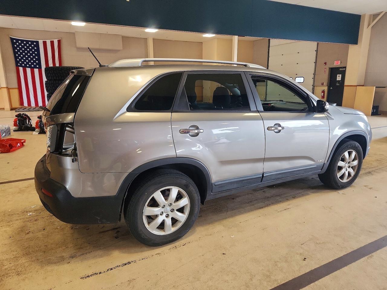 2011 Kia Sorento Lx Gray vin: 5XYKTDA14BG046989