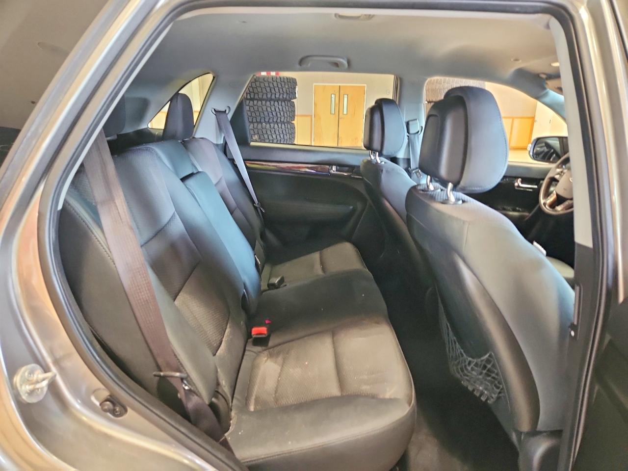2011 Kia Sorento Lx Gray vin: 5XYKTDA14BG046989