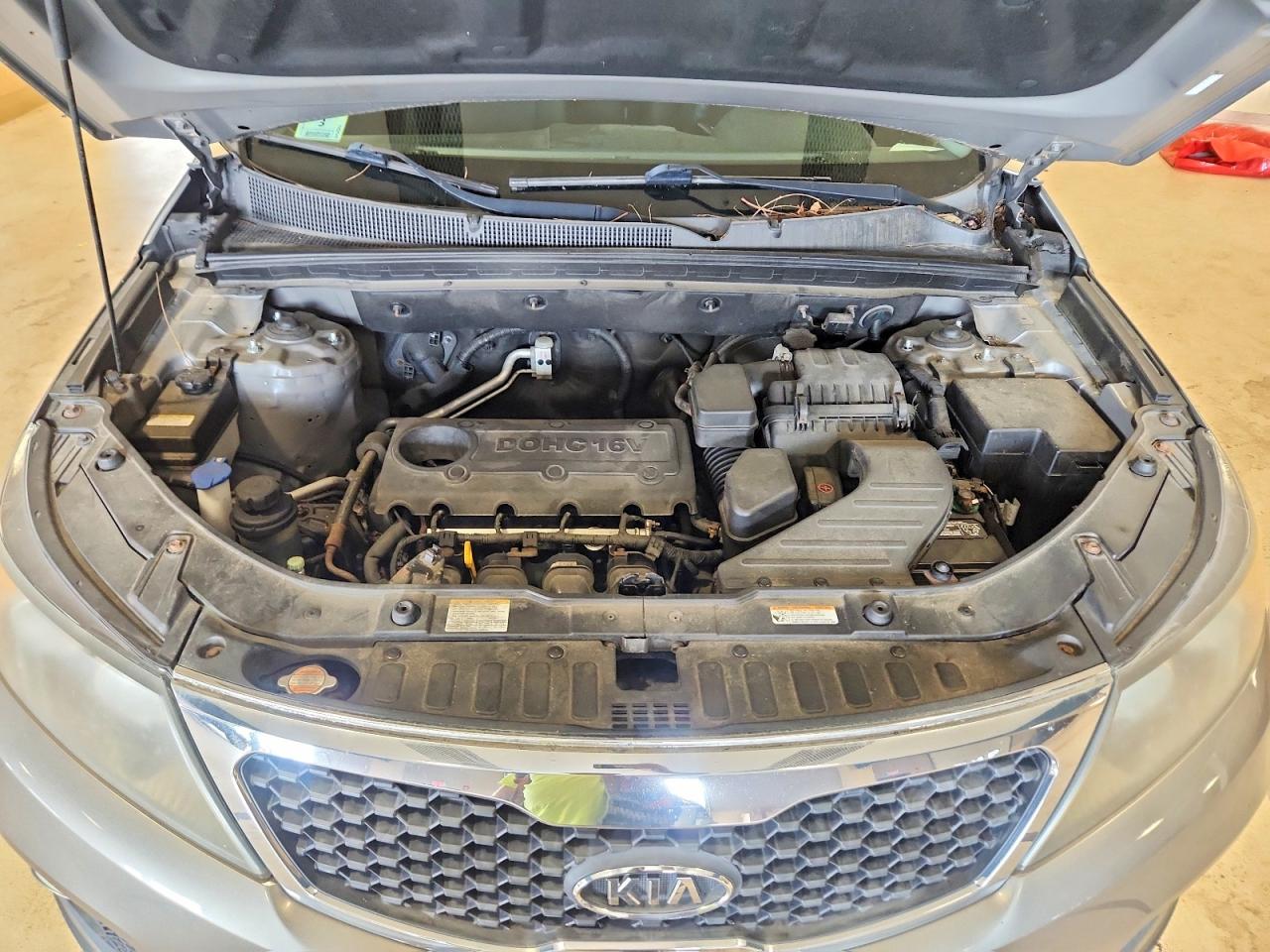 2011 Kia Sorento Lx Gray vin: 5XYKTDA14BG046989