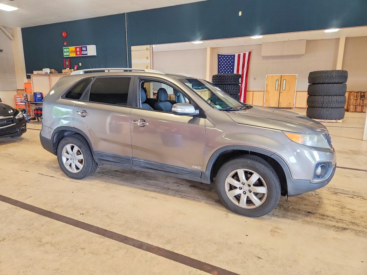 2011 Kia Sorento Lx Gray vin: 5XYKTDA14BG046989