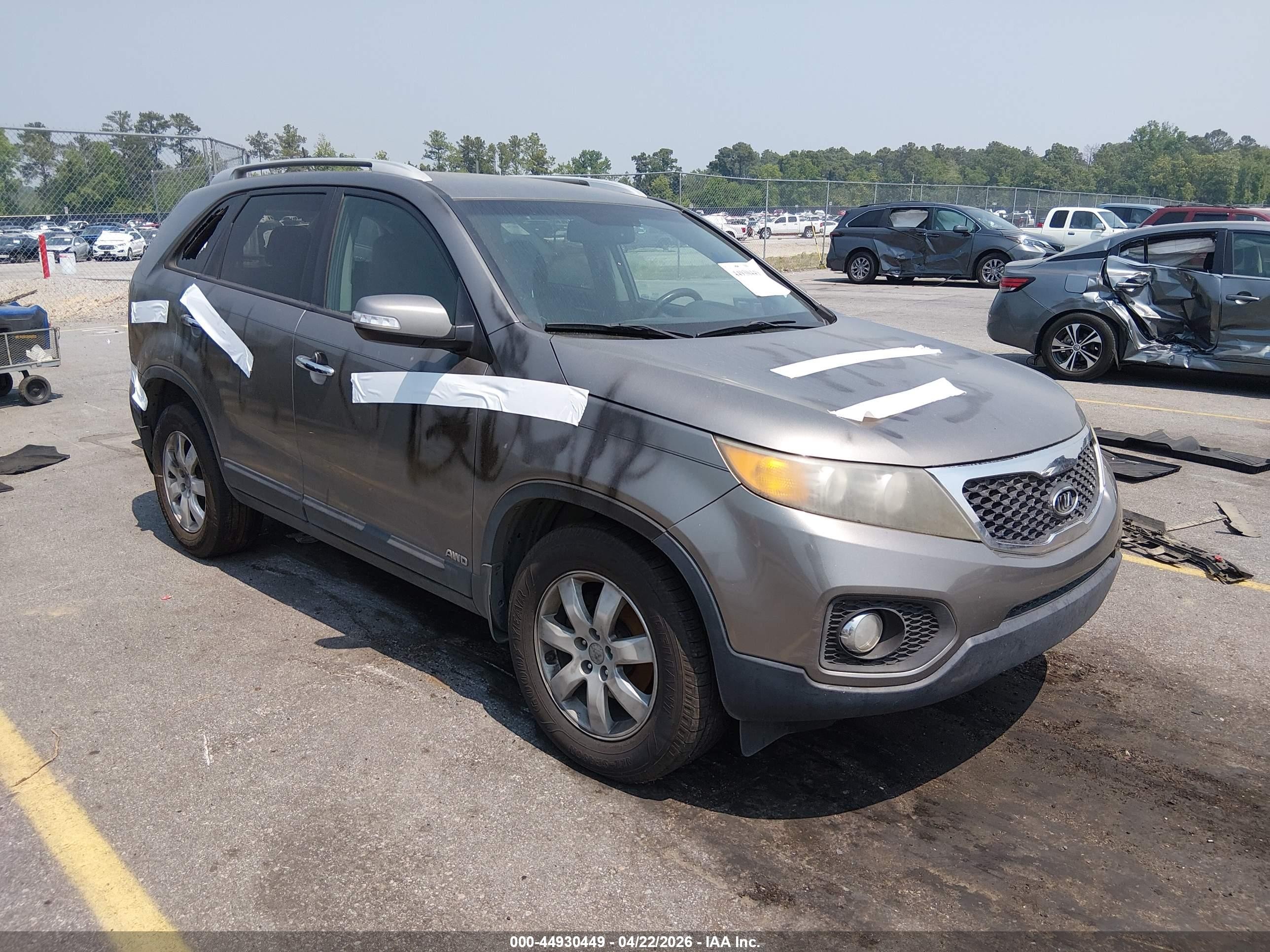 2011 Kia Sorento Lx Gray vin: 5XYKTDA14BG154691