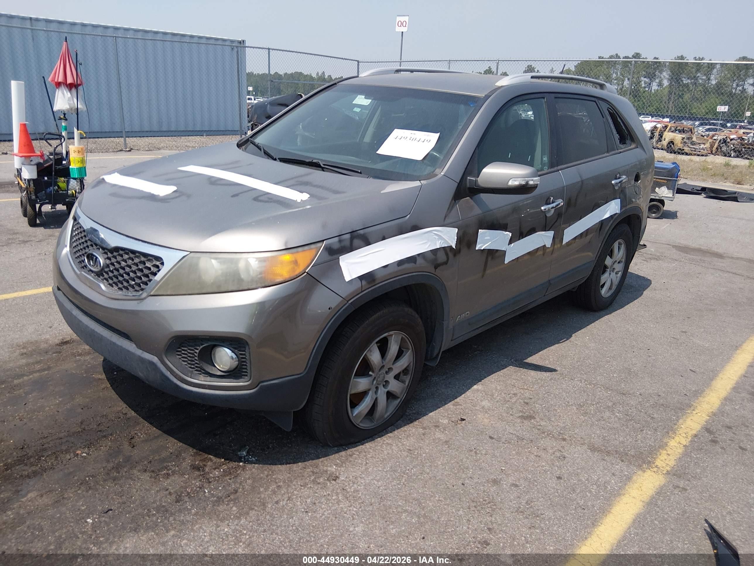 2011 Kia Sorento Lx Gray vin: 5XYKTDA14BG154691