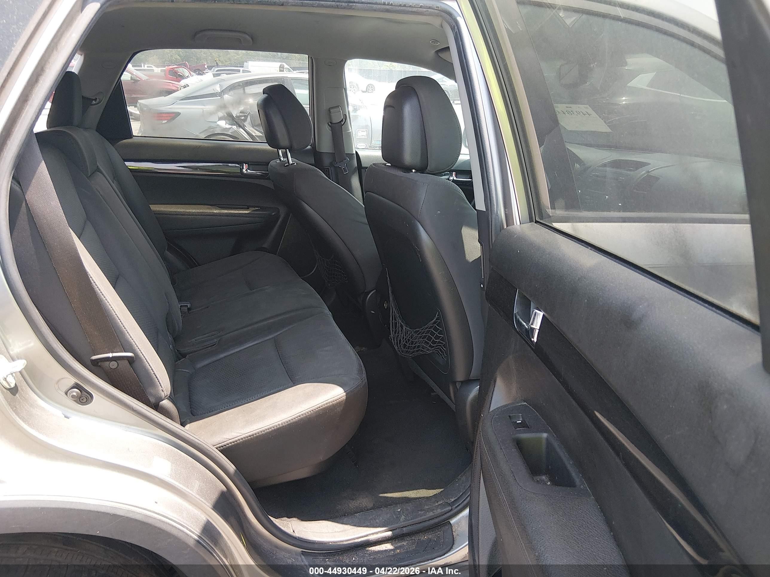 2011 Kia Sorento Lx Gray vin: 5XYKTDA14BG154691