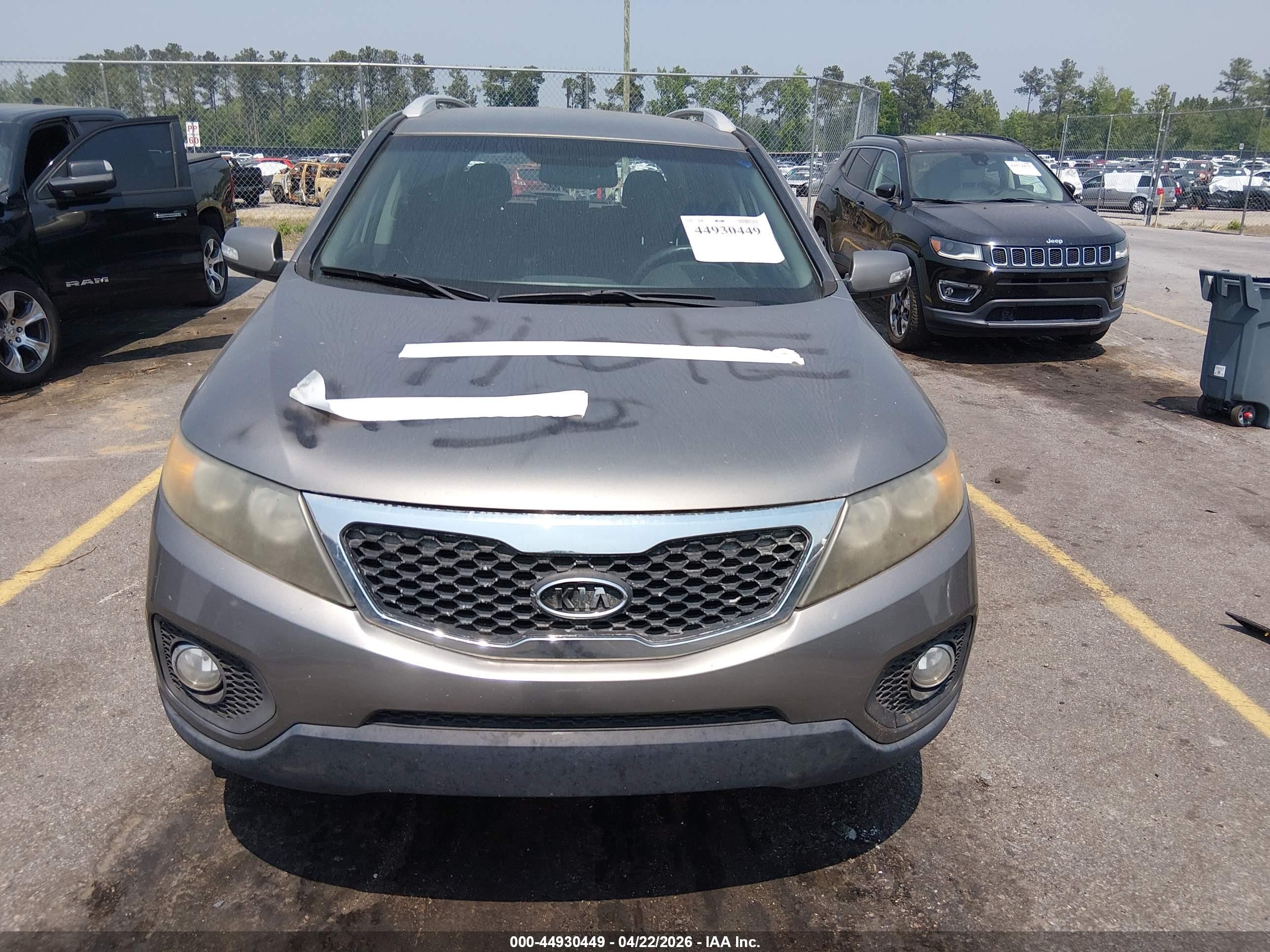 2011 Kia Sorento Lx Gray vin: 5XYKTDA14BG154691