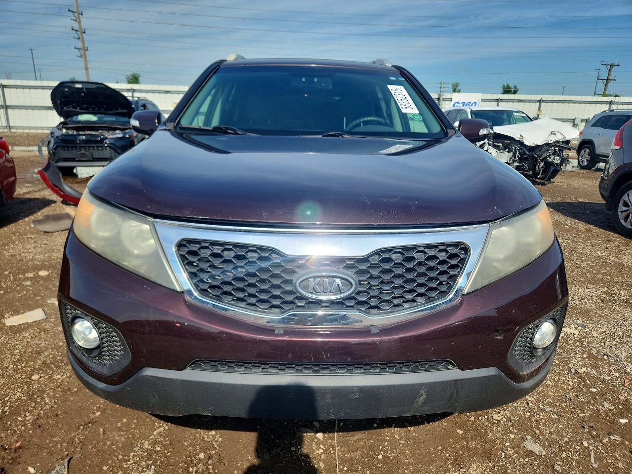 2011 Kia Sorento Lx Burgundy vin: 5XYKTDA15BG110537