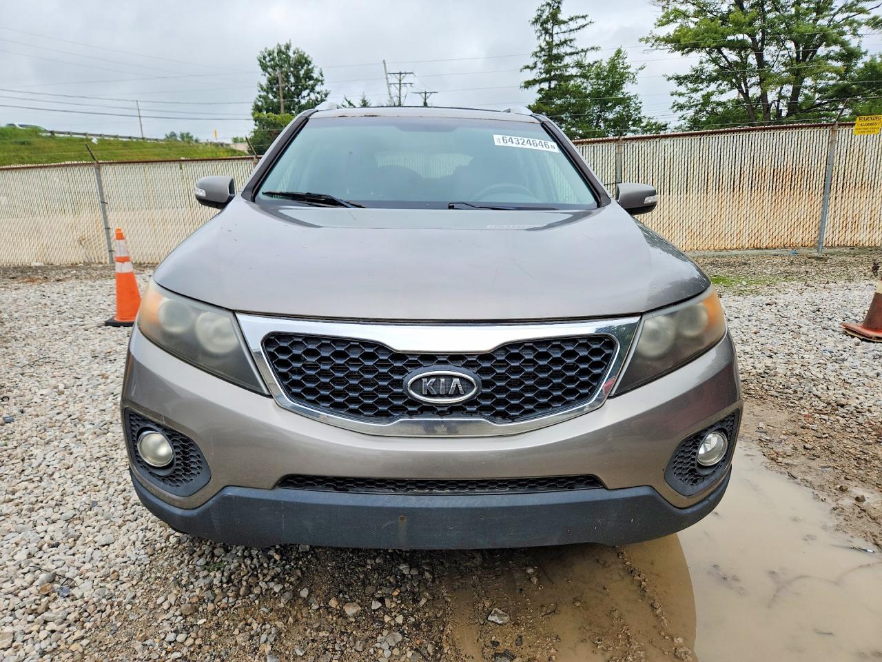 2011 Kia Sorento Lx Charcoal vin: 5XYKTDA18BG043481