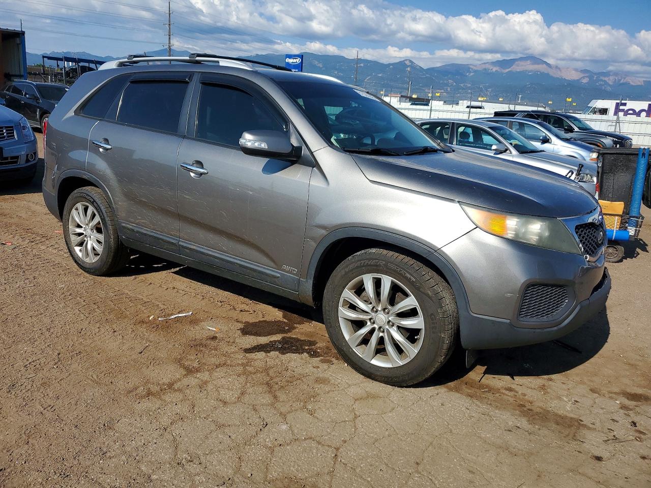 2011 Kia Sorento Lx Серый vin: 5XYKTDA20BG060168
