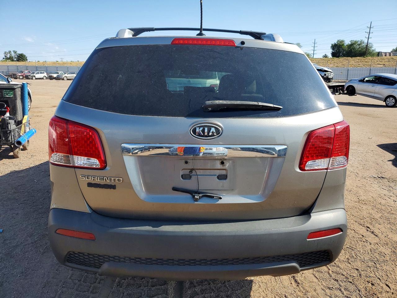 2011 Kia Sorento Lx Серый vin: 5XYKTDA20BG060168