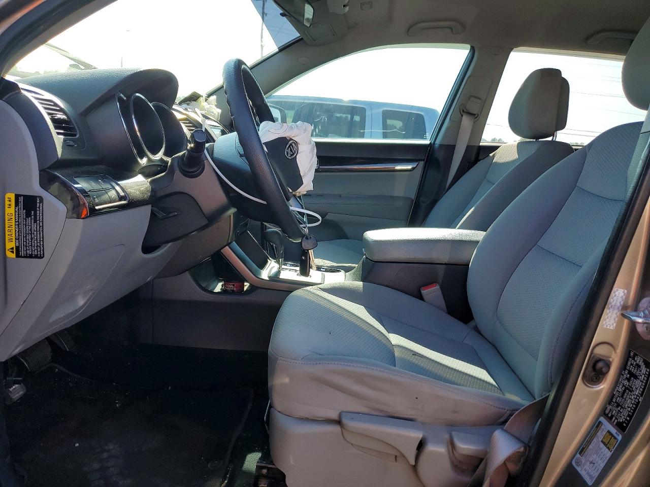 2011 Kia Sorento Lx Серый vin: 5XYKTDA20BG060168
