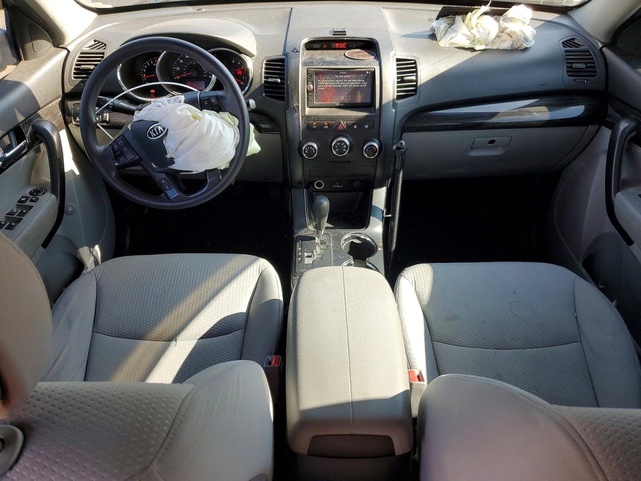 2011 Kia Sorento Lx Серый vin: 5XYKTDA20BG060168
