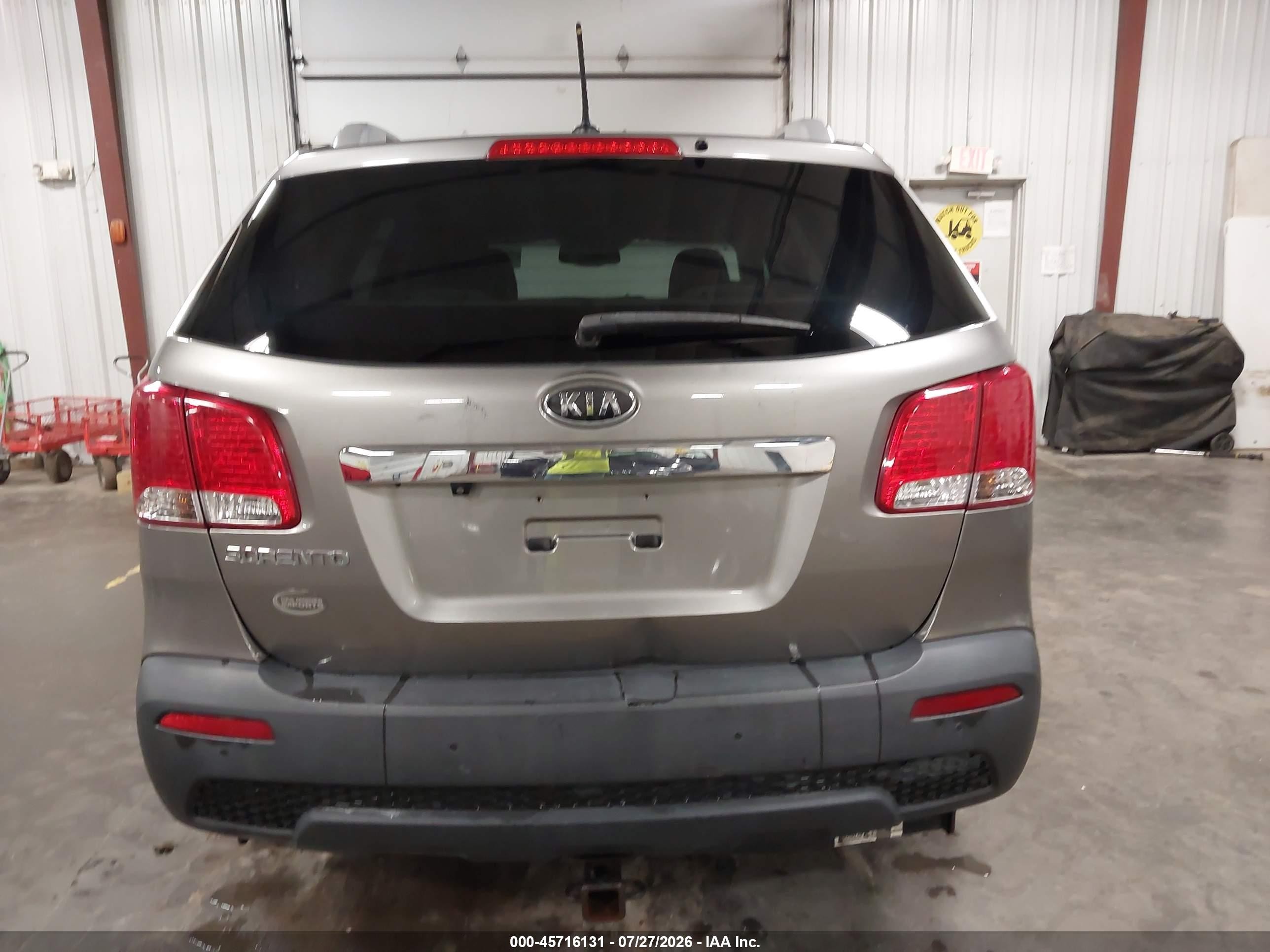 2011 Kia Sorento Lx V6 Gray vin: 5XYKTDA20BG078105