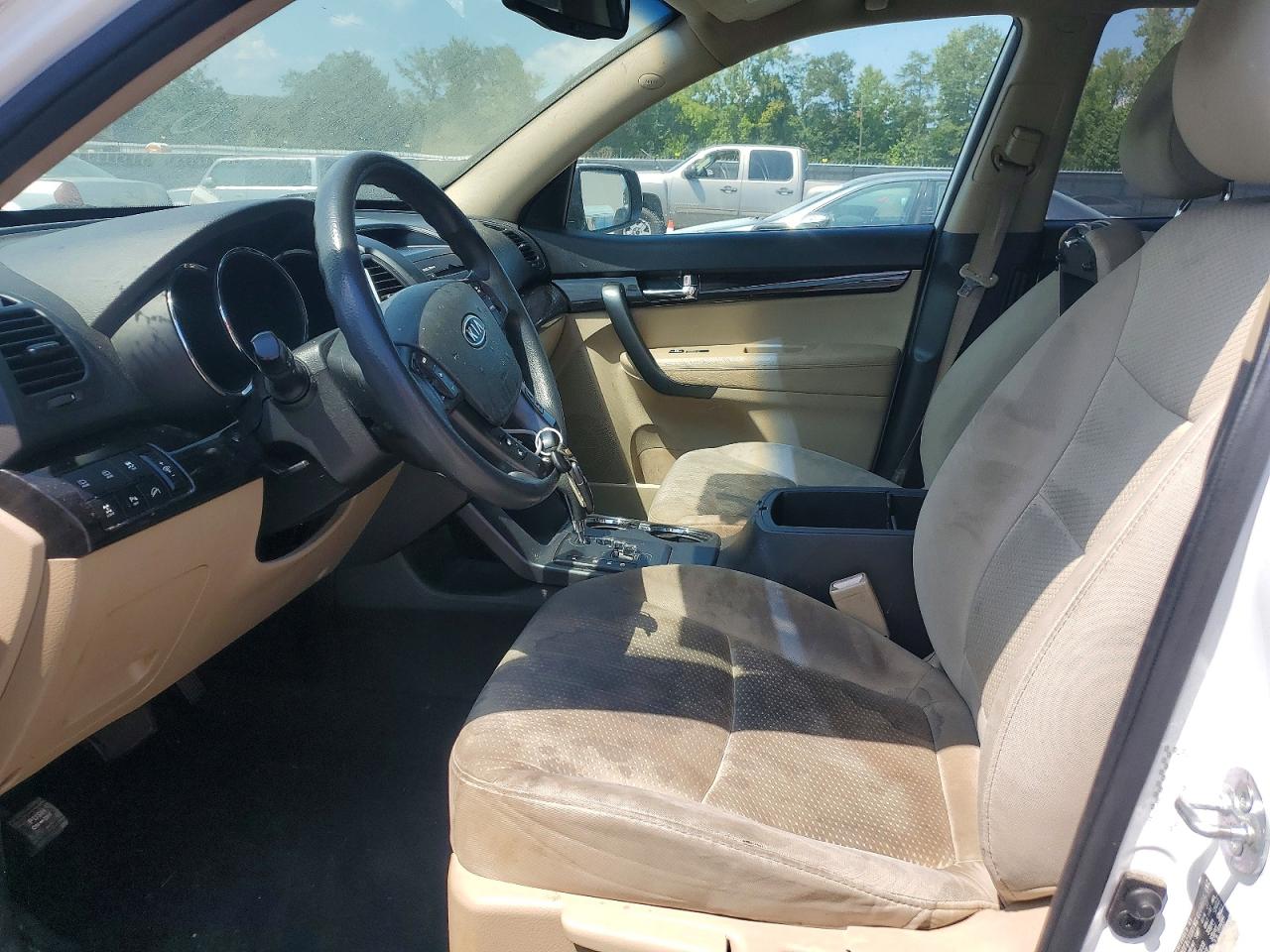 2011 Kia Sorento Lx White vin: 5XYKTDA20BG078346