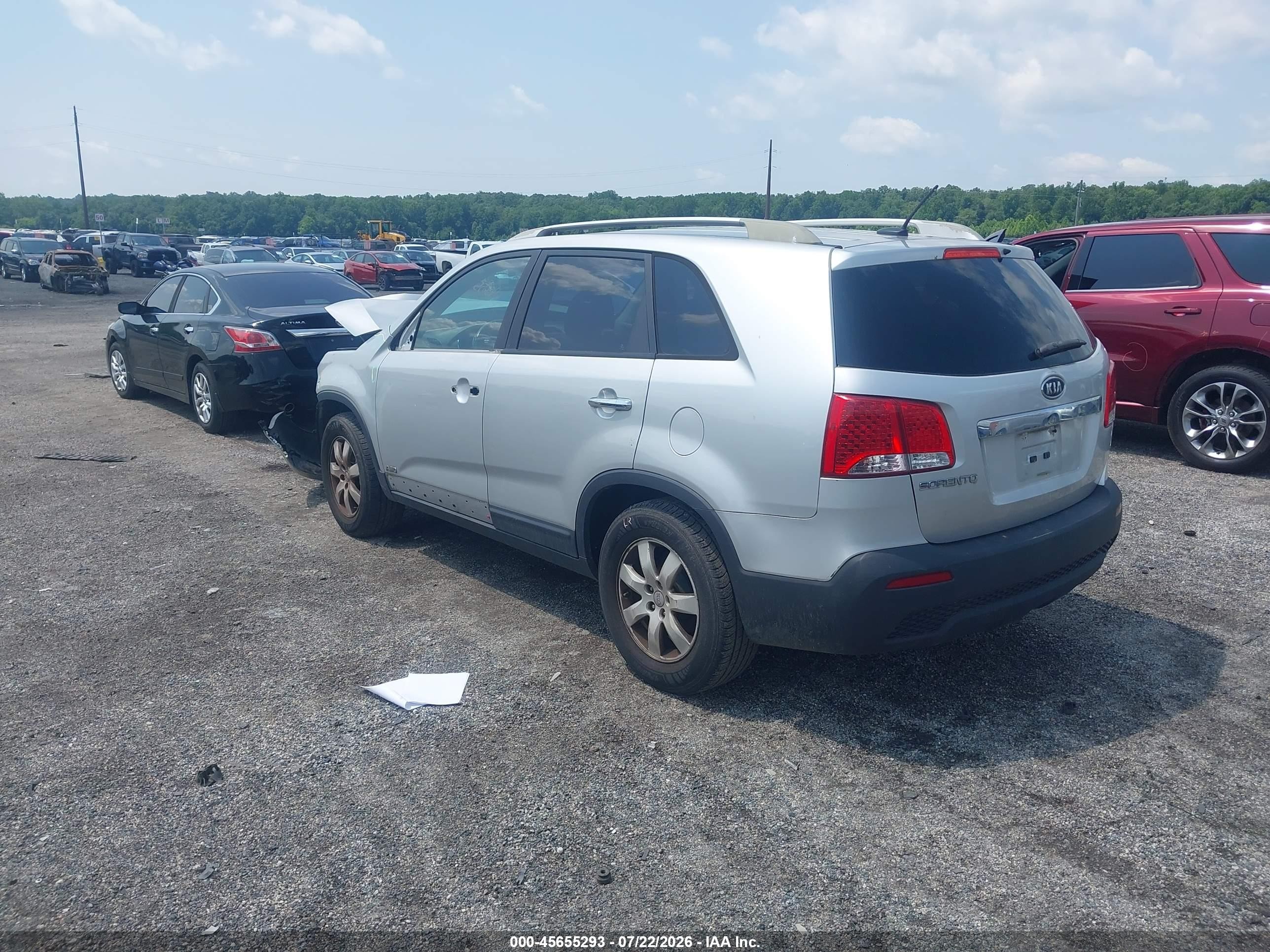 2013 Kia Sorento Lx V6 Silver vin: 5XYKTDA20DG318918