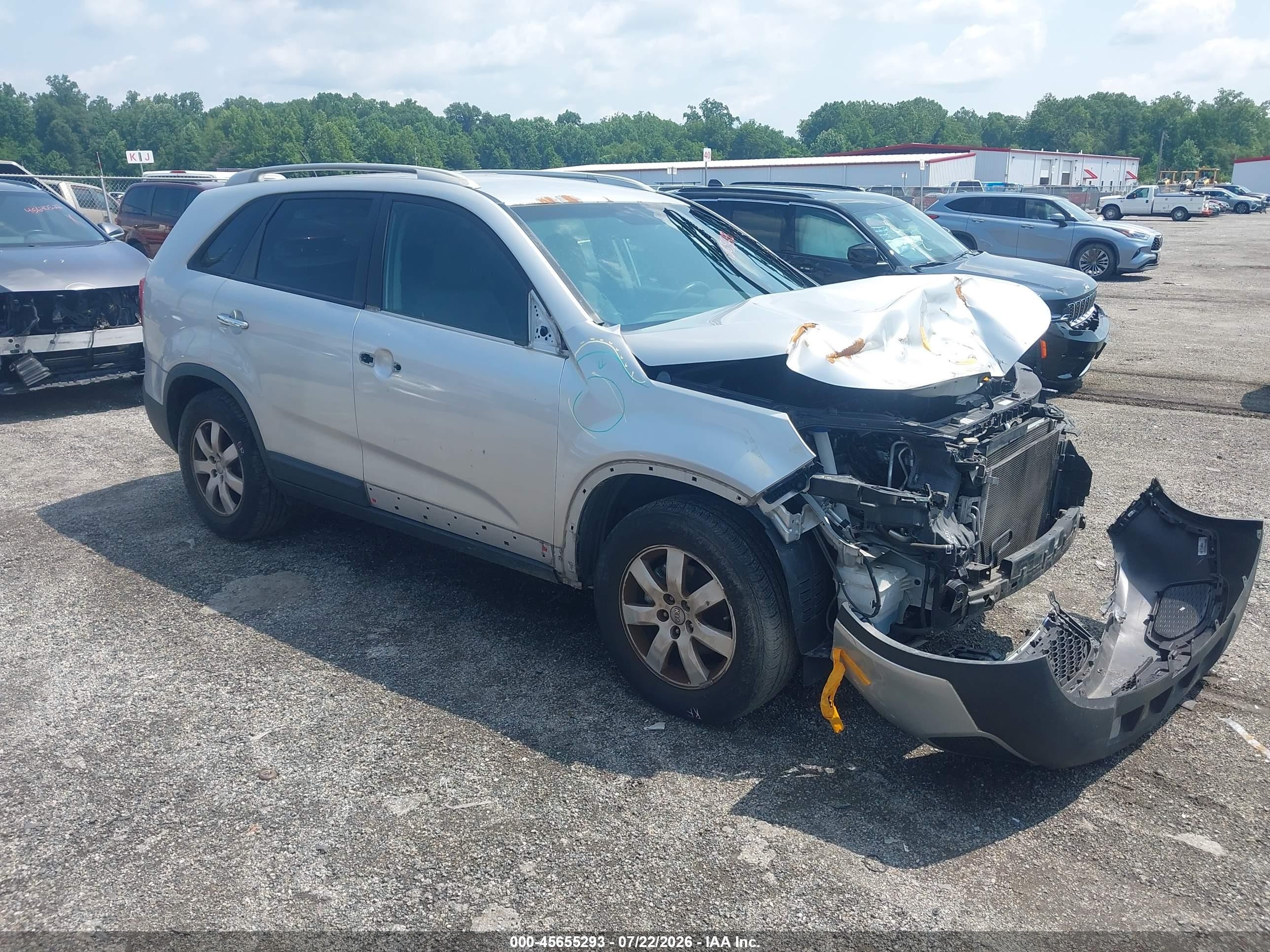 2013 Kia Sorento Lx V6 Silver vin: 5XYKTDA20DG318918