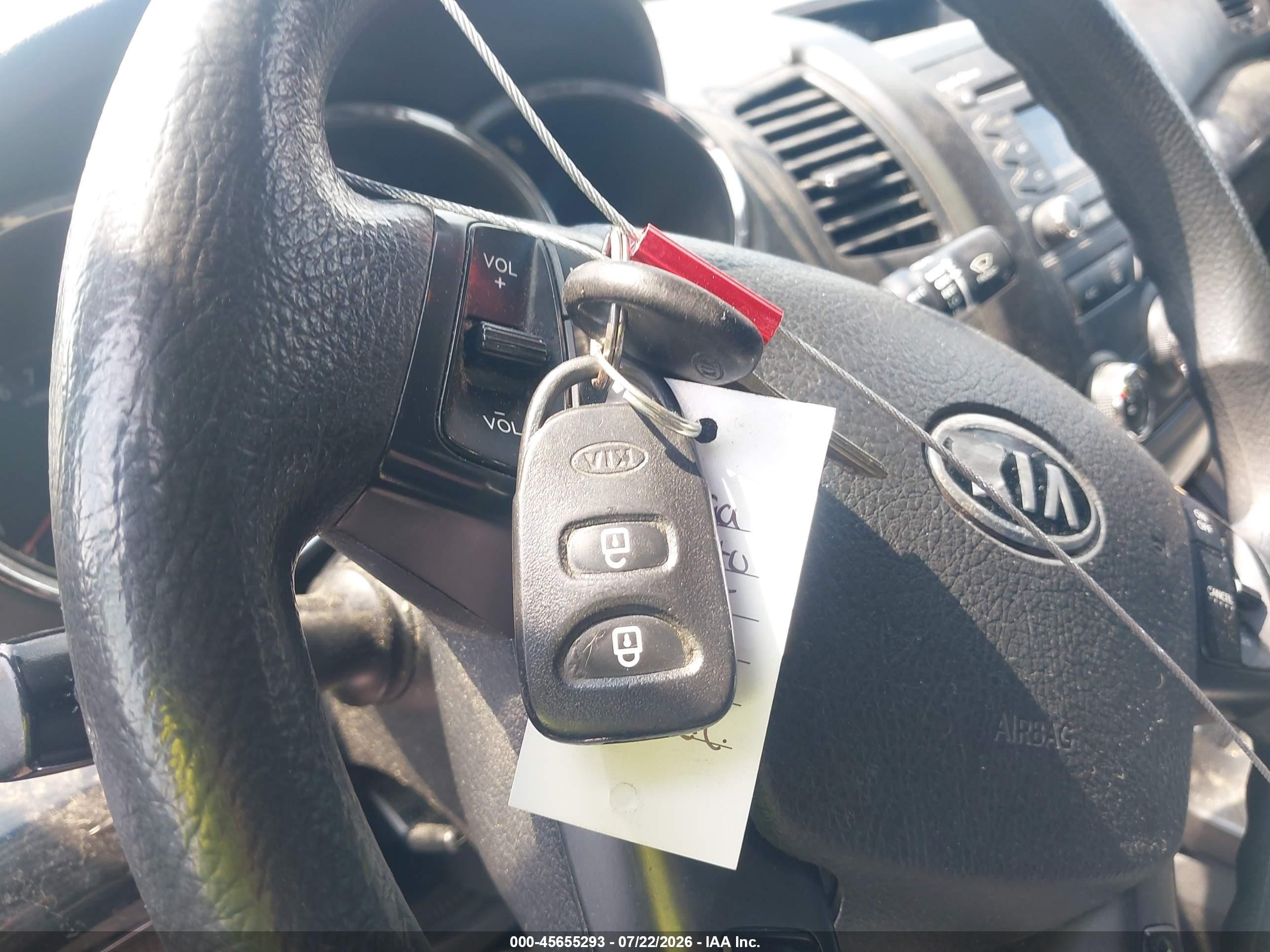 2013 Kia Sorento Lx V6 Silver vin: 5XYKTDA20DG318918