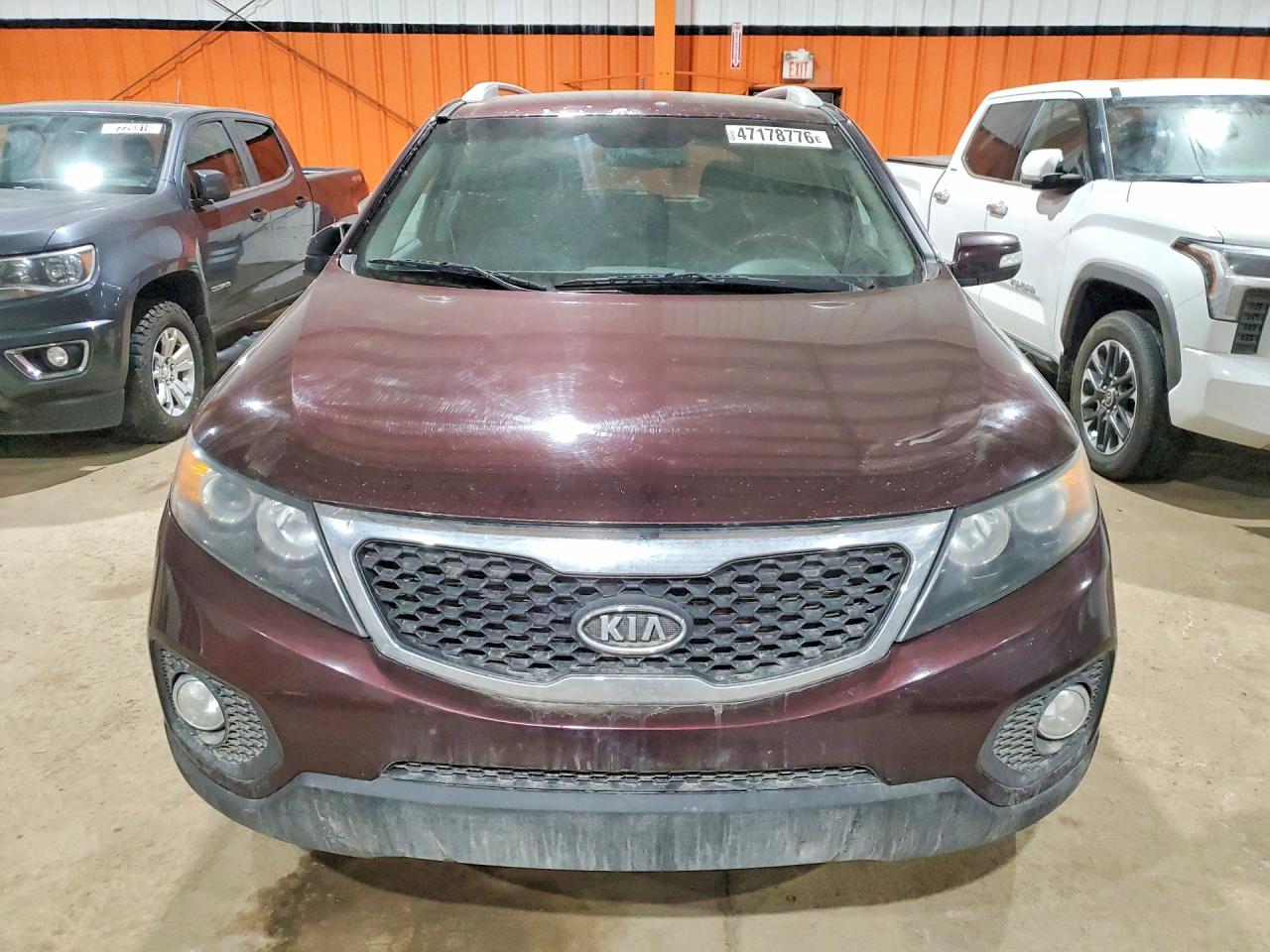 2013 Kia Sorento Lx Burgundy vin: 5XYKTDA20DG397751