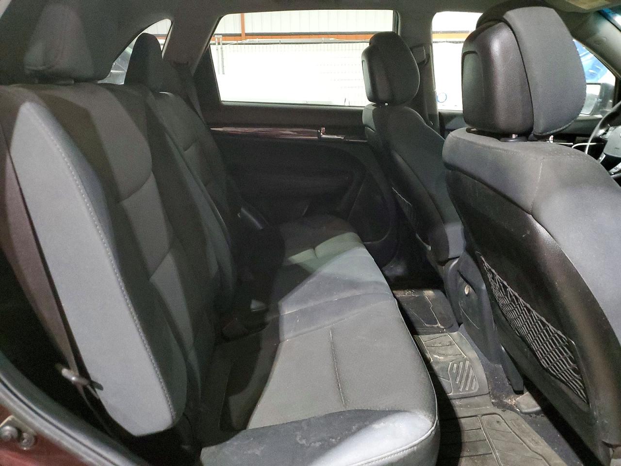 2013 Kia Sorento Lx Burgundy vin: 5XYKTDA20DG397751