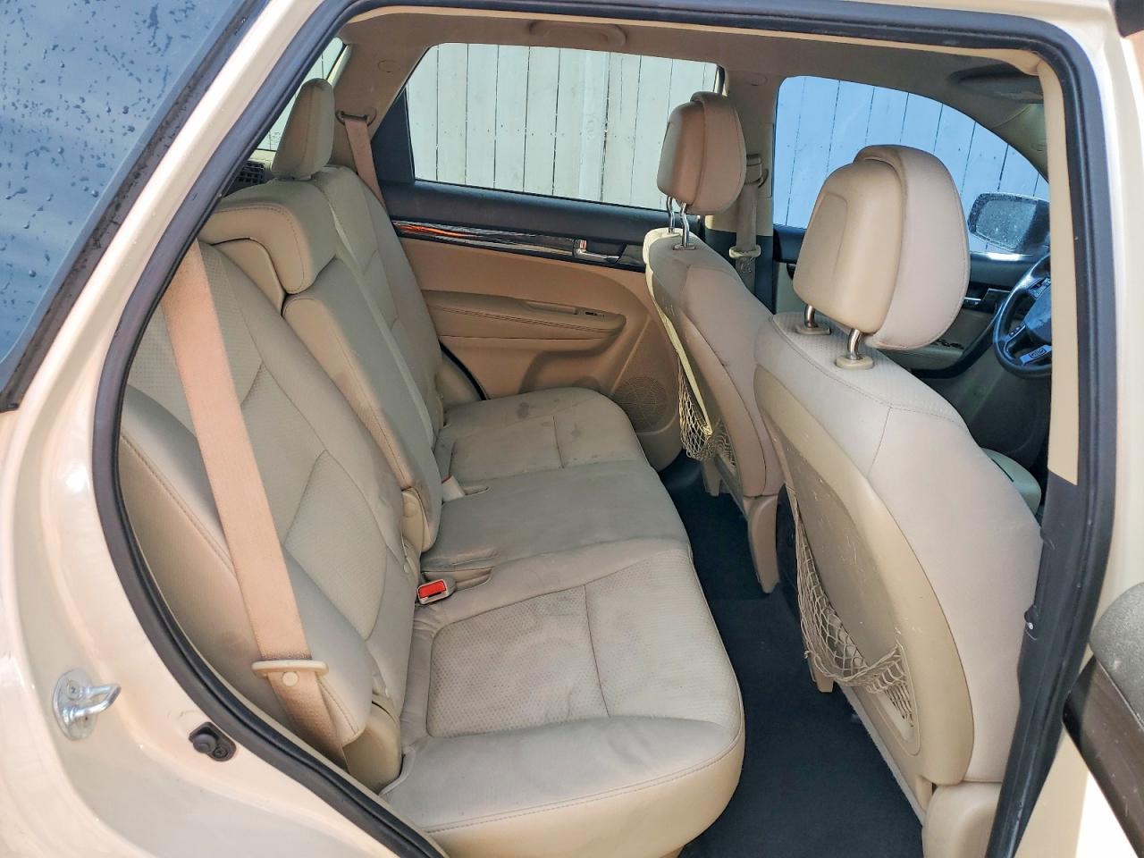 2011 Kia Sorento Lx White vin: 5XYKTDA21BG060762
