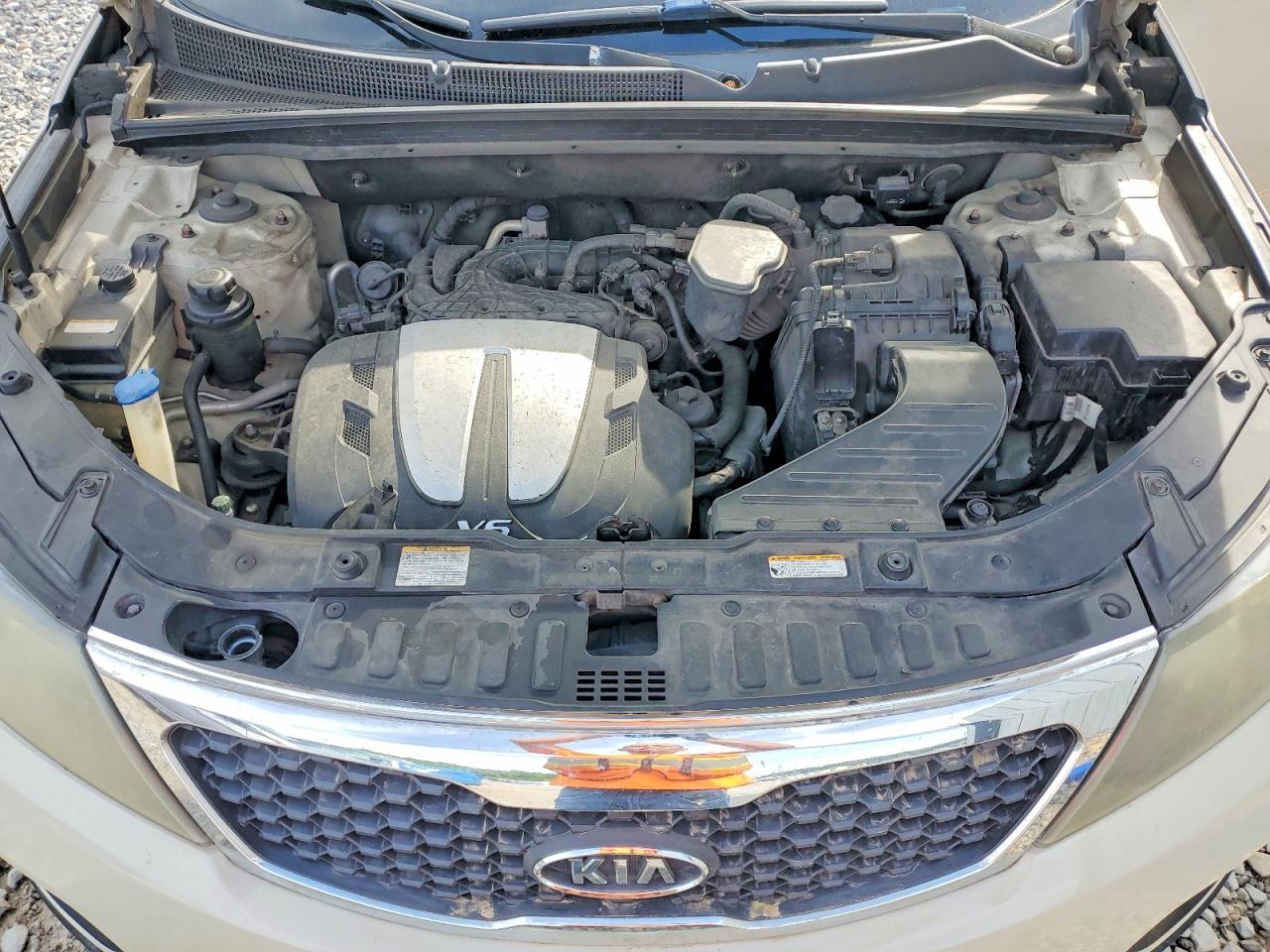 2011 Kia Sorento Lx White vin: 5XYKTDA21BG060762