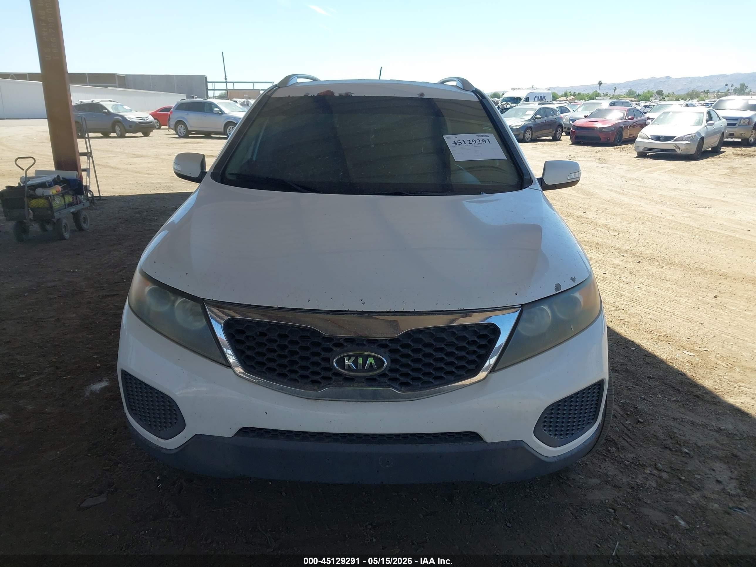 2011 Kia Sorento Lx V6 White vin: 5XYKTDA21BG105523