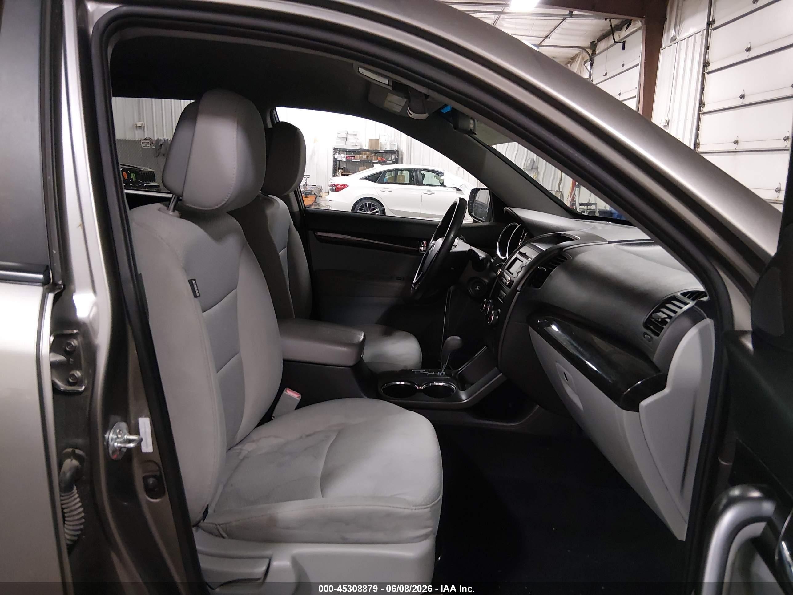 2012 Kia Sorento Lx V6 Gray vin: 5XYKTDA21CG259425