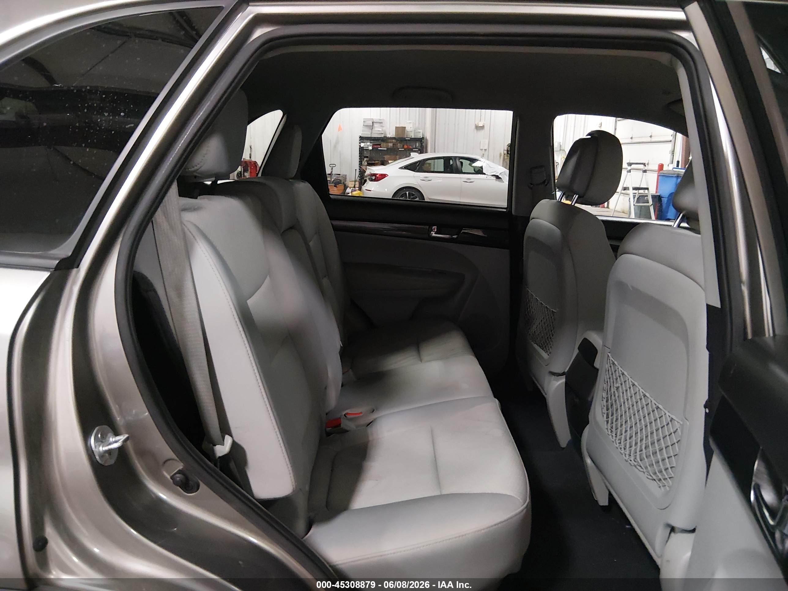 2012 Kia Sorento Lx V6 Gray vin: 5XYKTDA21CG259425