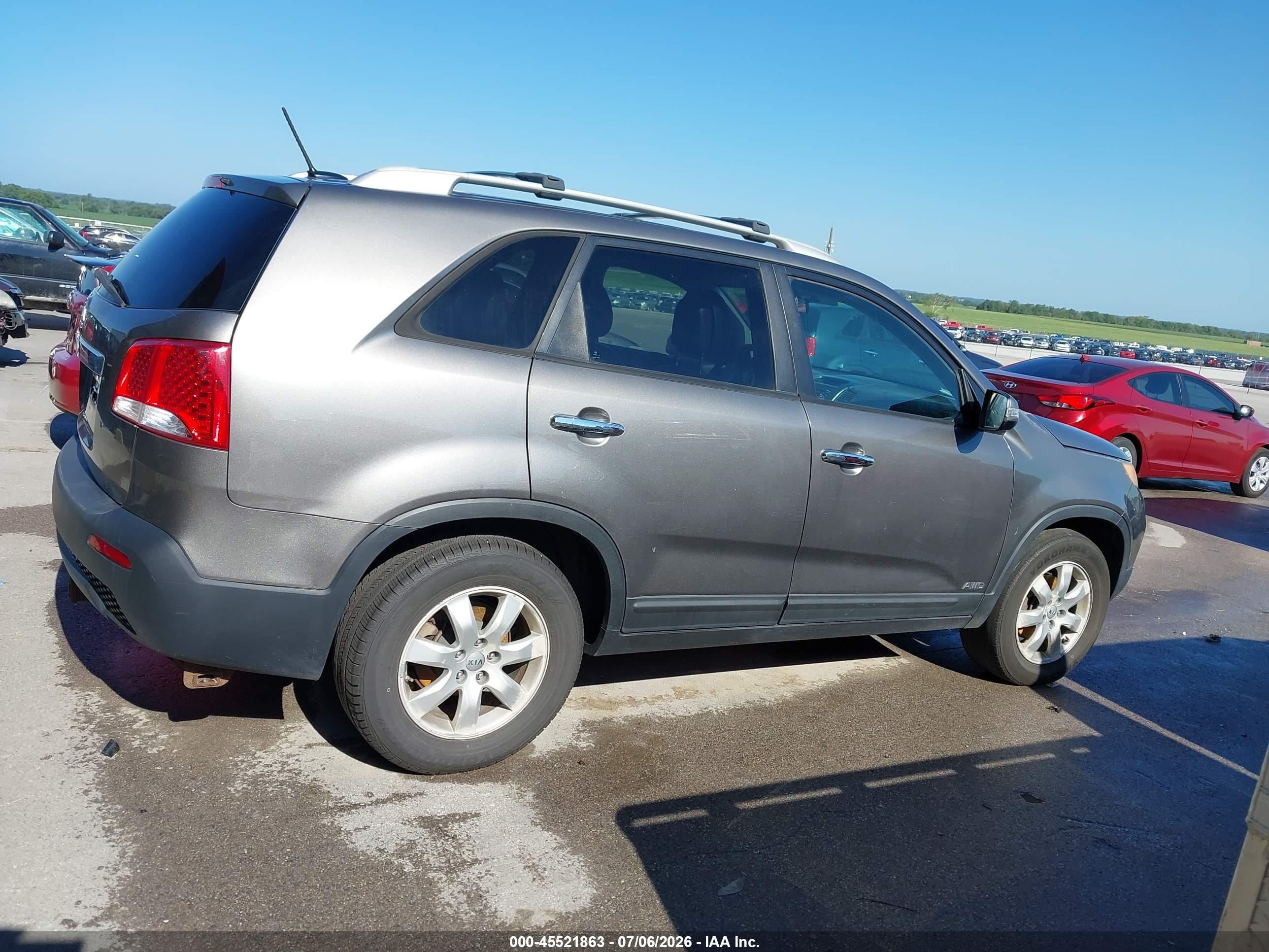 2013 Kia Sorento Lx V6 Gray vin: 5XYKTDA21DG319074