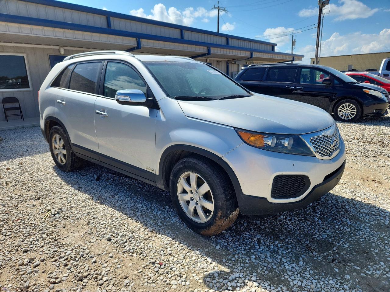 2011 Kia Sorento Lx Silver vin: 5XYKTDA21DG327630