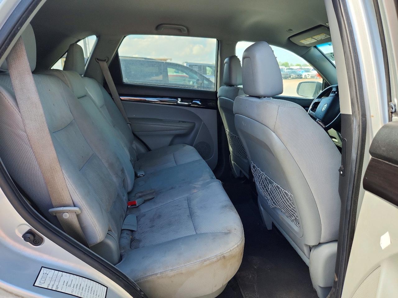 2011 Kia Sorento Lx Silver vin: 5XYKTDA21DG327630