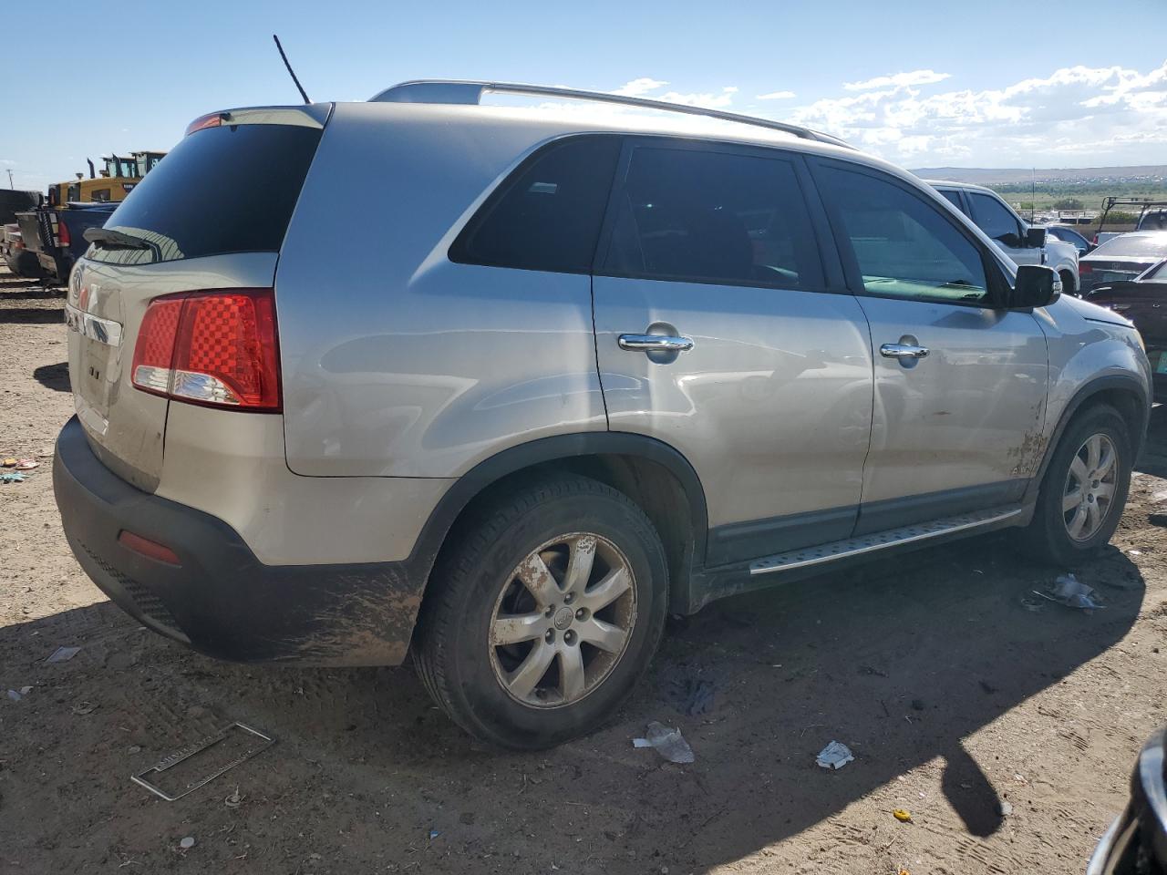 2013 Kia Sorento Lx Silver vin: 5XYKTDA21DG366556