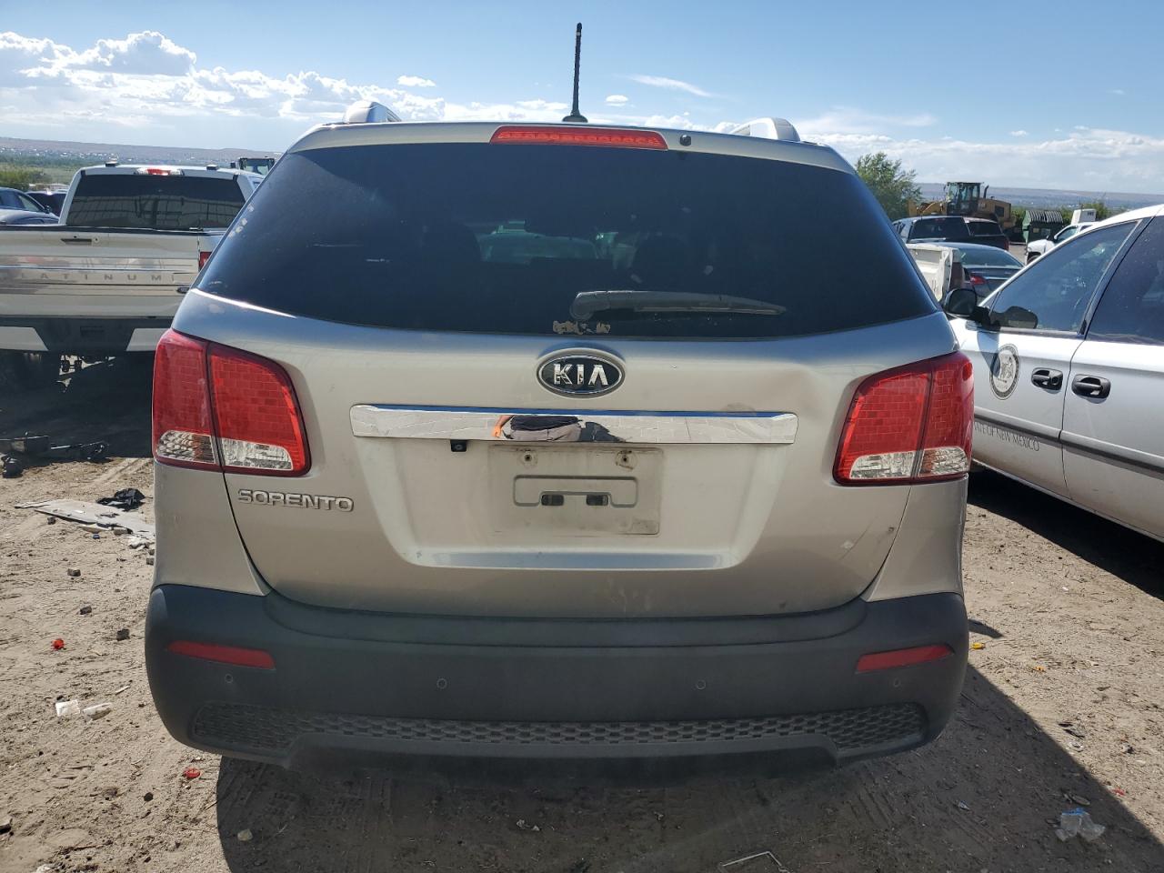 2013 Kia Sorento Lx Silver vin: 5XYKTDA21DG366556