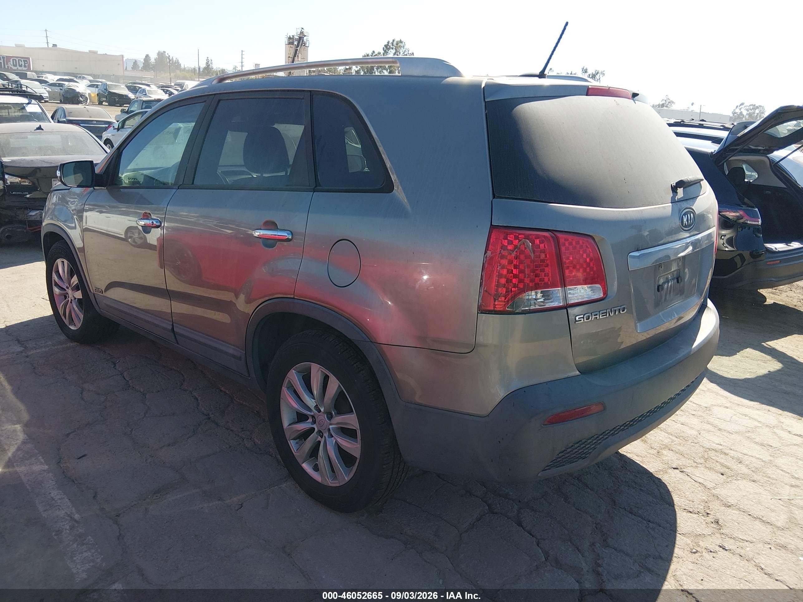 2011 Kia Sorento Lx V6 Brown vin: 5XYKTDA22BG064254