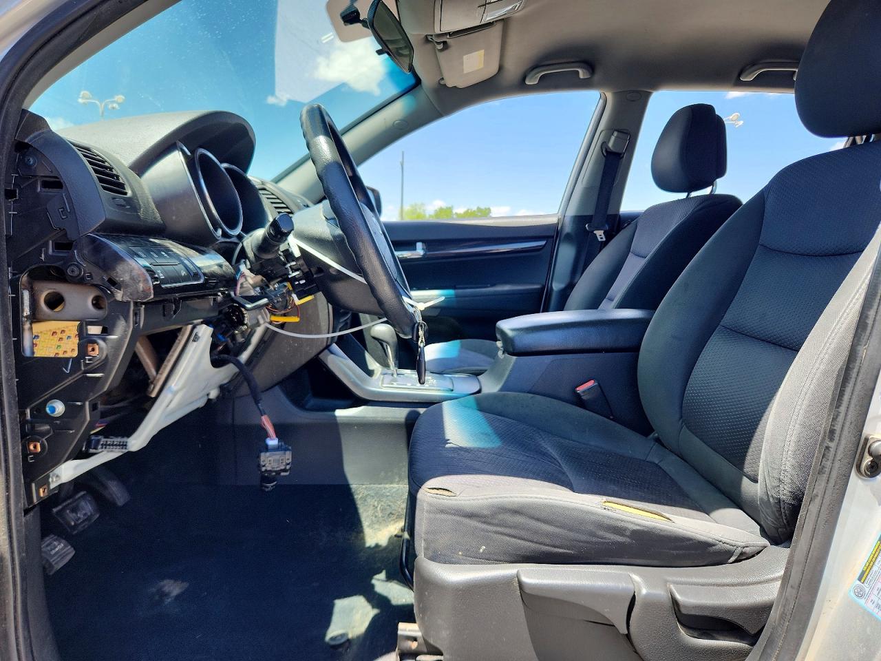 2011 Kia Sorento Lx Silver vin: 5XYKTDA22BG078025