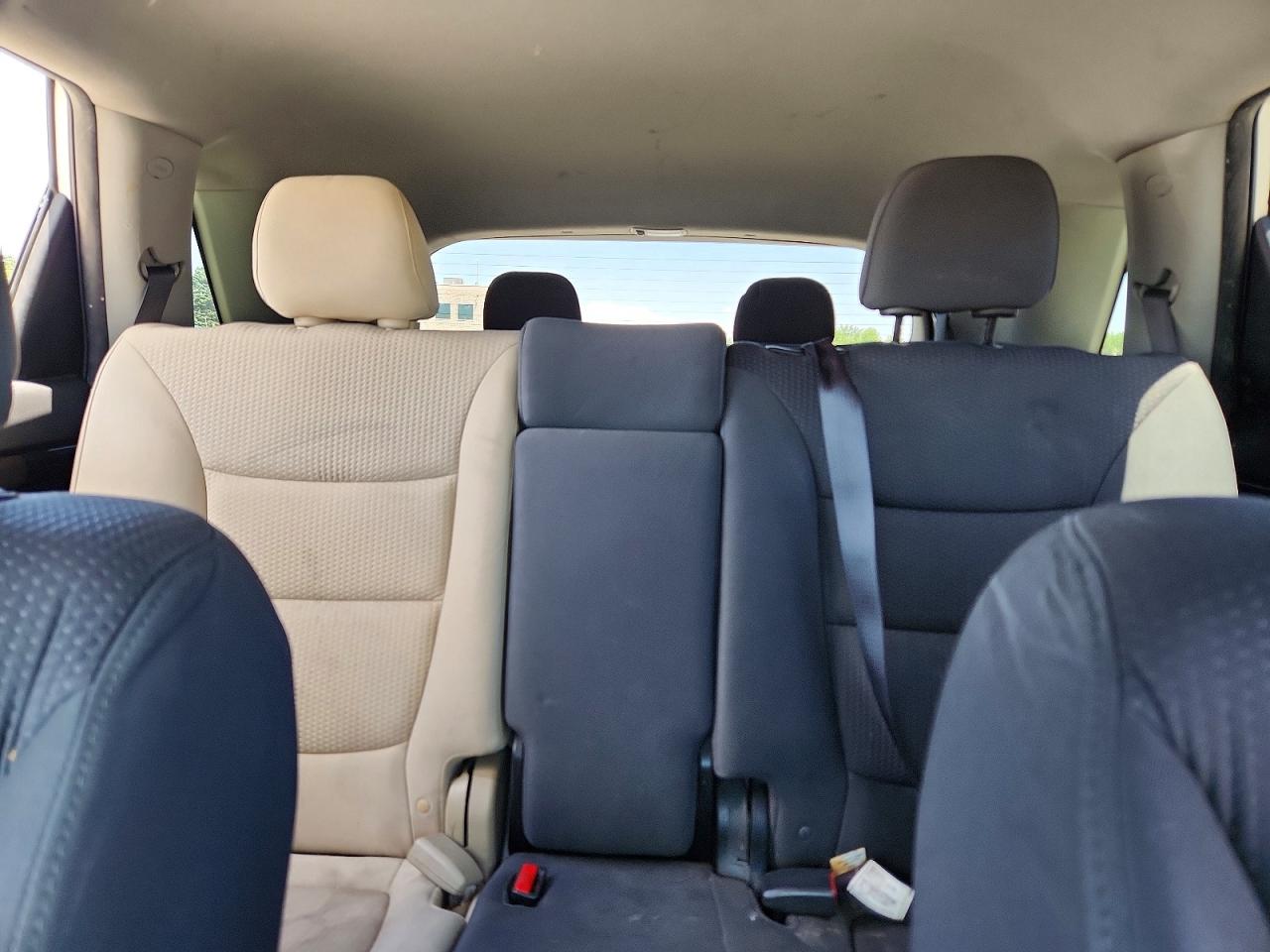 2011 Kia Sorento Lx Silver vin: 5XYKTDA22BG078025